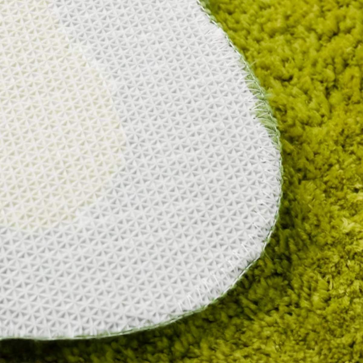 Eco-Friendly Wavy Green Floor Mat - Non-Slip, Washable & Durable for Living Room, Bedroom or Entryway - Perfect Home Decor & Comfort Underfoot