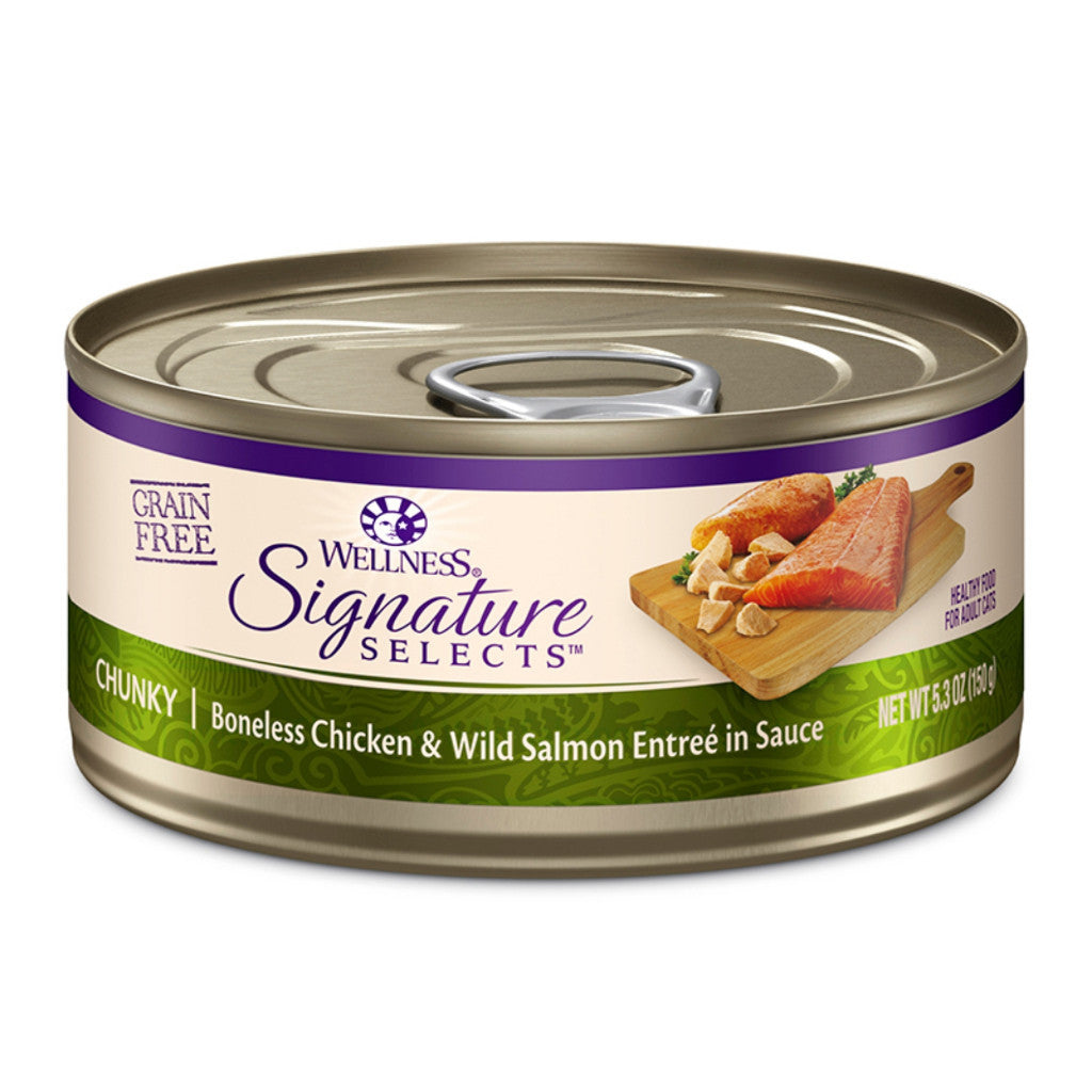 Wellness Core Signature Selects Grain-Free Cat Food - Chunky Pate with Flaked Shredded Meat, 150g Can, Healthy Adult Cat Food for Weight Management & Digestion - Perfect for Mealtime or as a Nutritious Topper