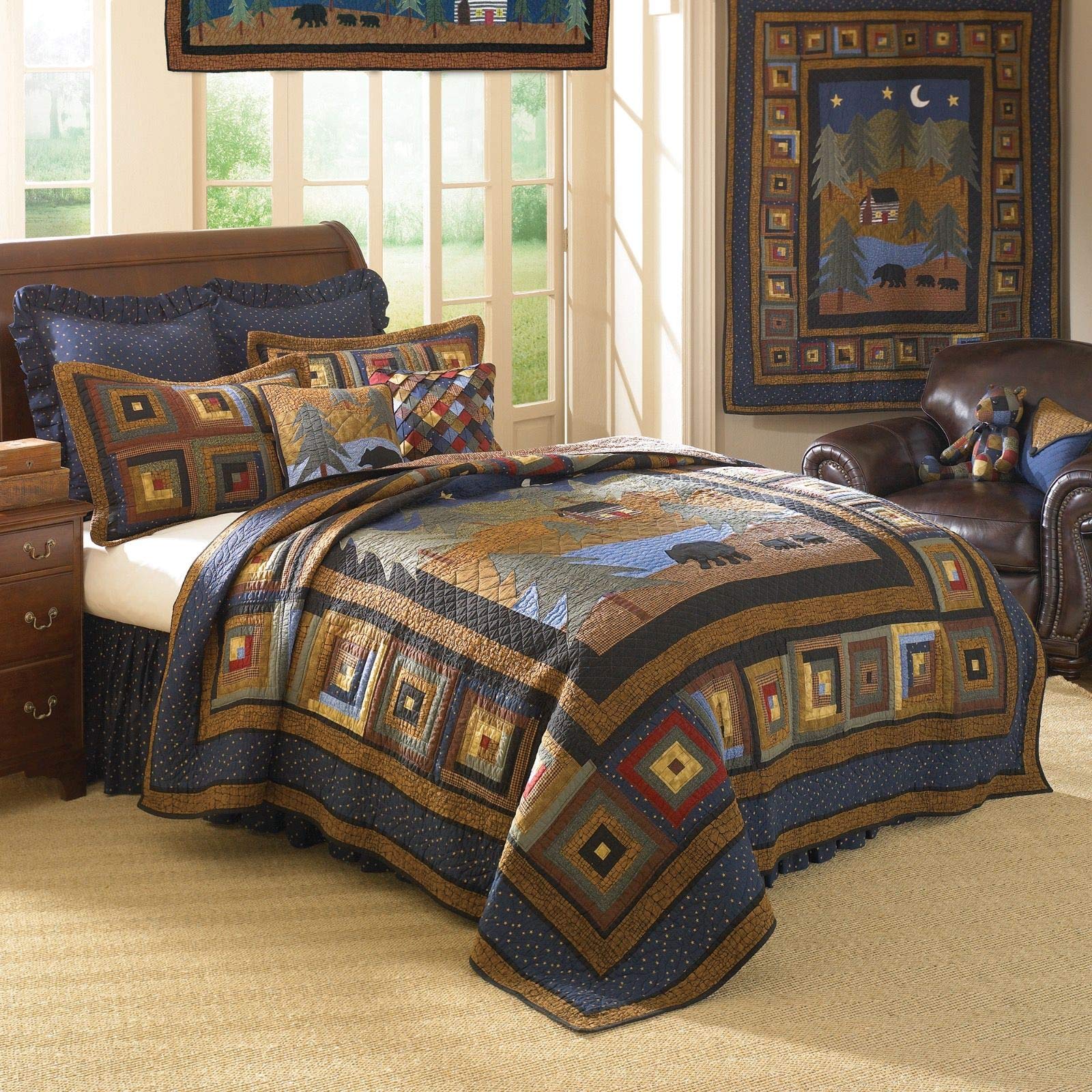 Donna Sharp Midnight Bear Lodge Quilt - Full/Queen Size Bordered Bear & Forest Pattern Bedspread - Machine Washable for Cozy Cabin & Rustic Bedroom Decor