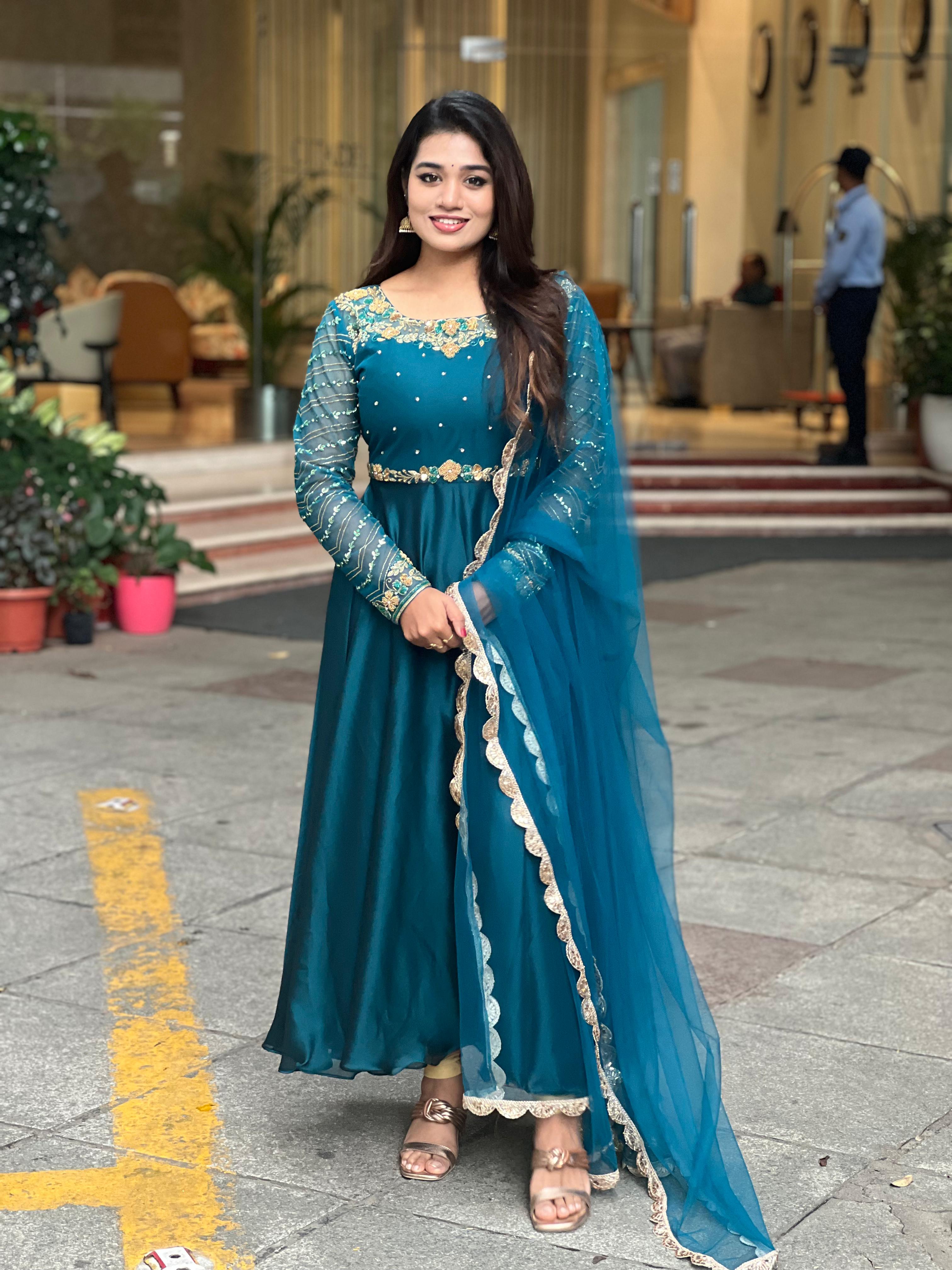 Siarra Premium Handmade Designer Anarkali Dress DD575 - Elegant Ethnic Wear for Parties, Weddings & Festive Occasions