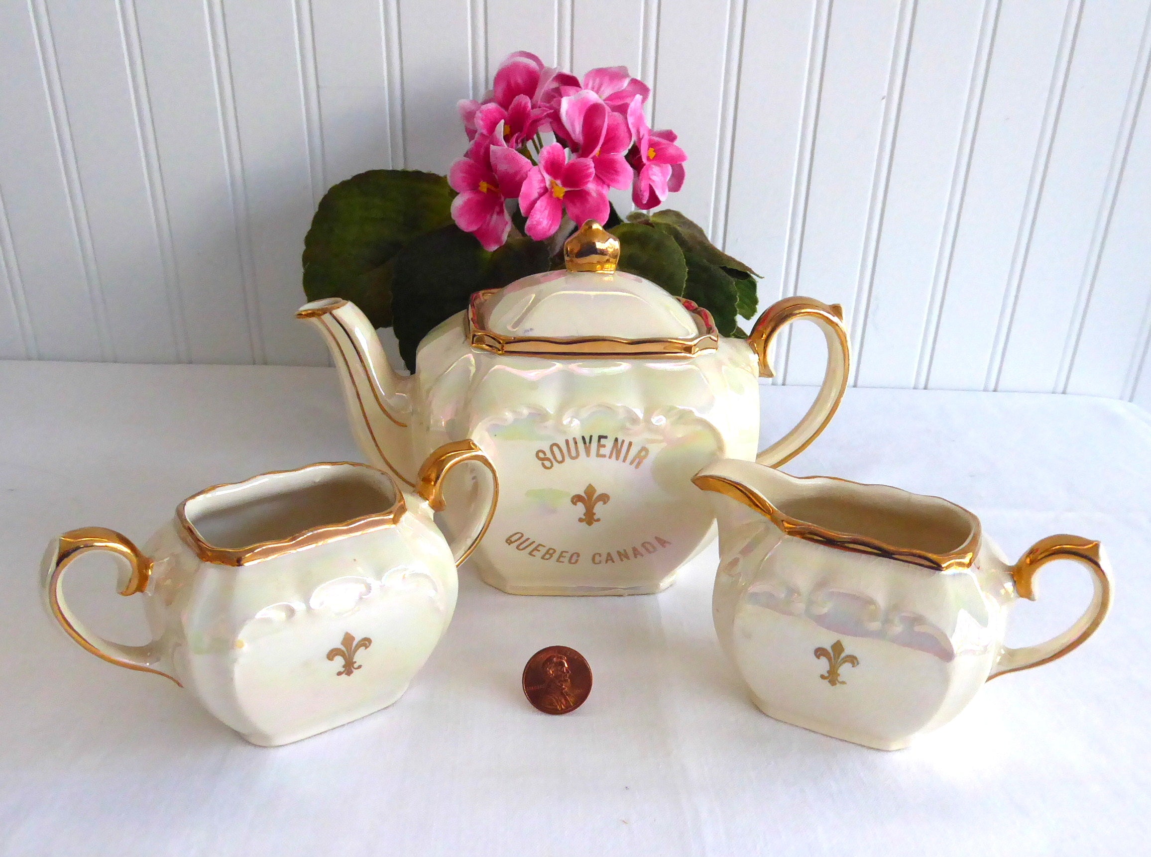 Vintage 1950s Sadler Cube Teapot Set with Cream & Sugar - Luster Souvenir from Quebec Canada - Perfect for Tea Parties, Collectibles & Retro Home Decor