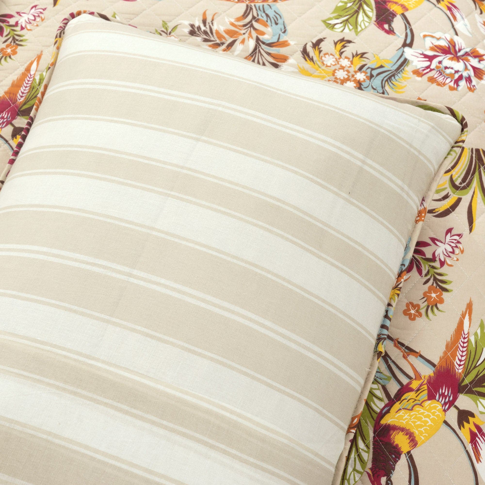 Premium Dolores 3-Piece Quilt Set - Soft Bedding Comforter with Matching Pillow Shams | Perfect for Master Bedroom, Guest Room & Cozy Home Decor