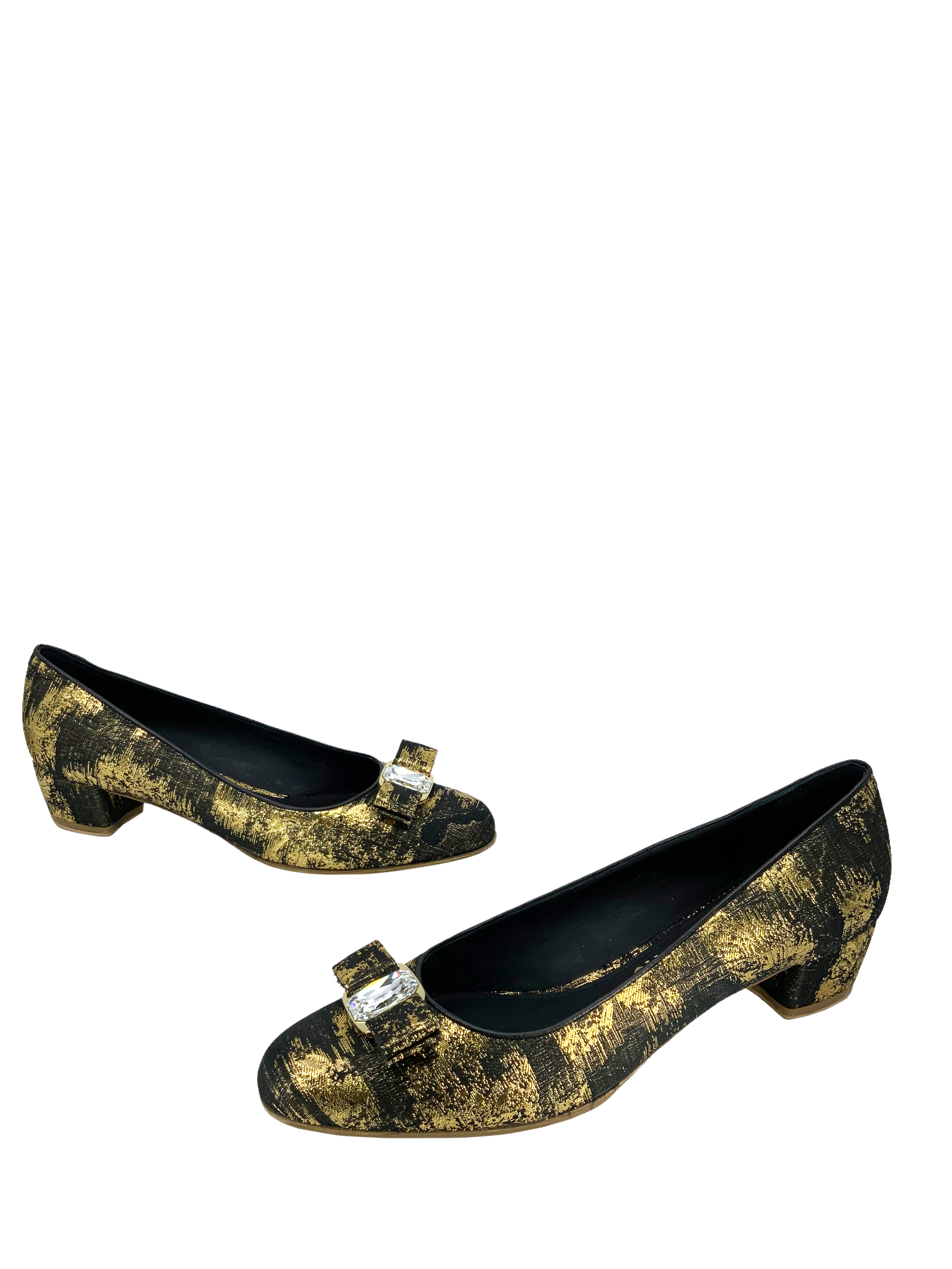 Salvatore Ferragamo Vara Bow Fabric Pumps Women's Size 10 | Elegant Pointed Toe Heels for Work, Wedding & Special Occasions