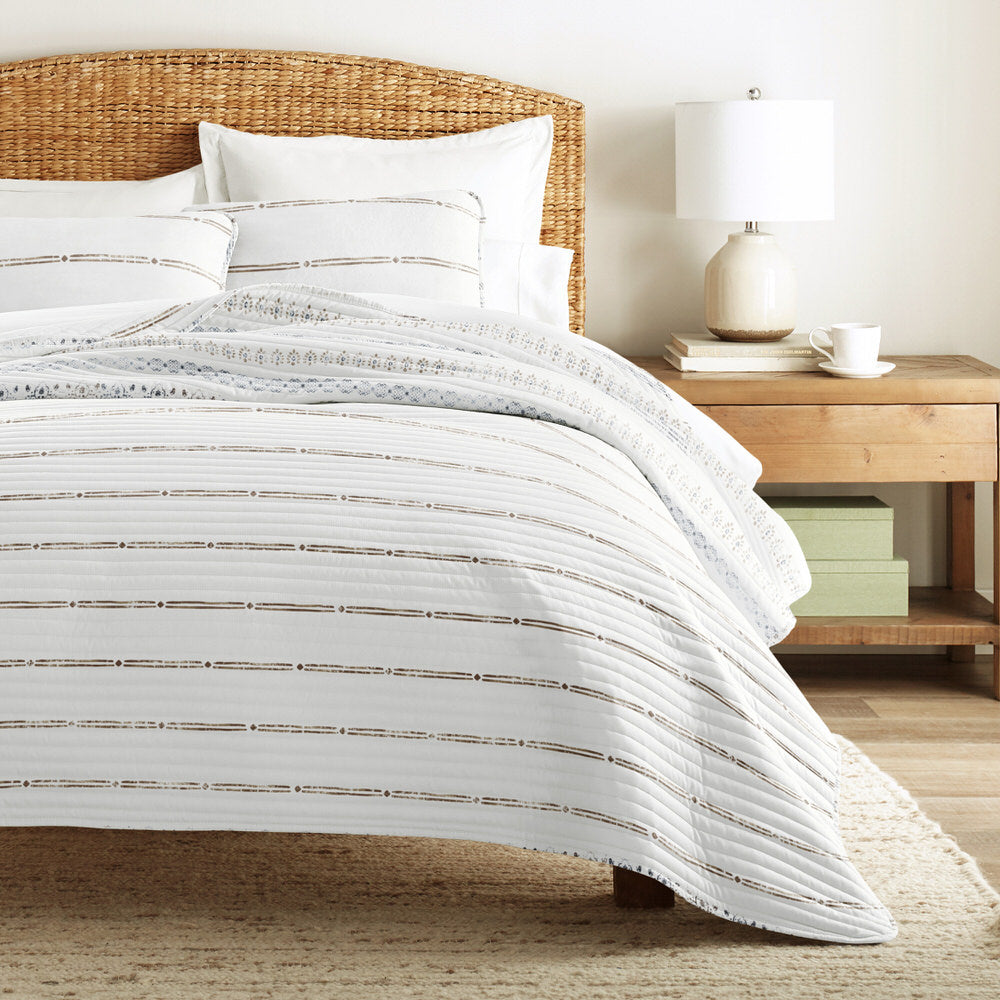 Relic Stripe Reversible Quilted Coverlet Set - Luxury Bedding for All Seasons | Perfect for Master Bedrooms, Guest Rooms & Cozy Home Decor