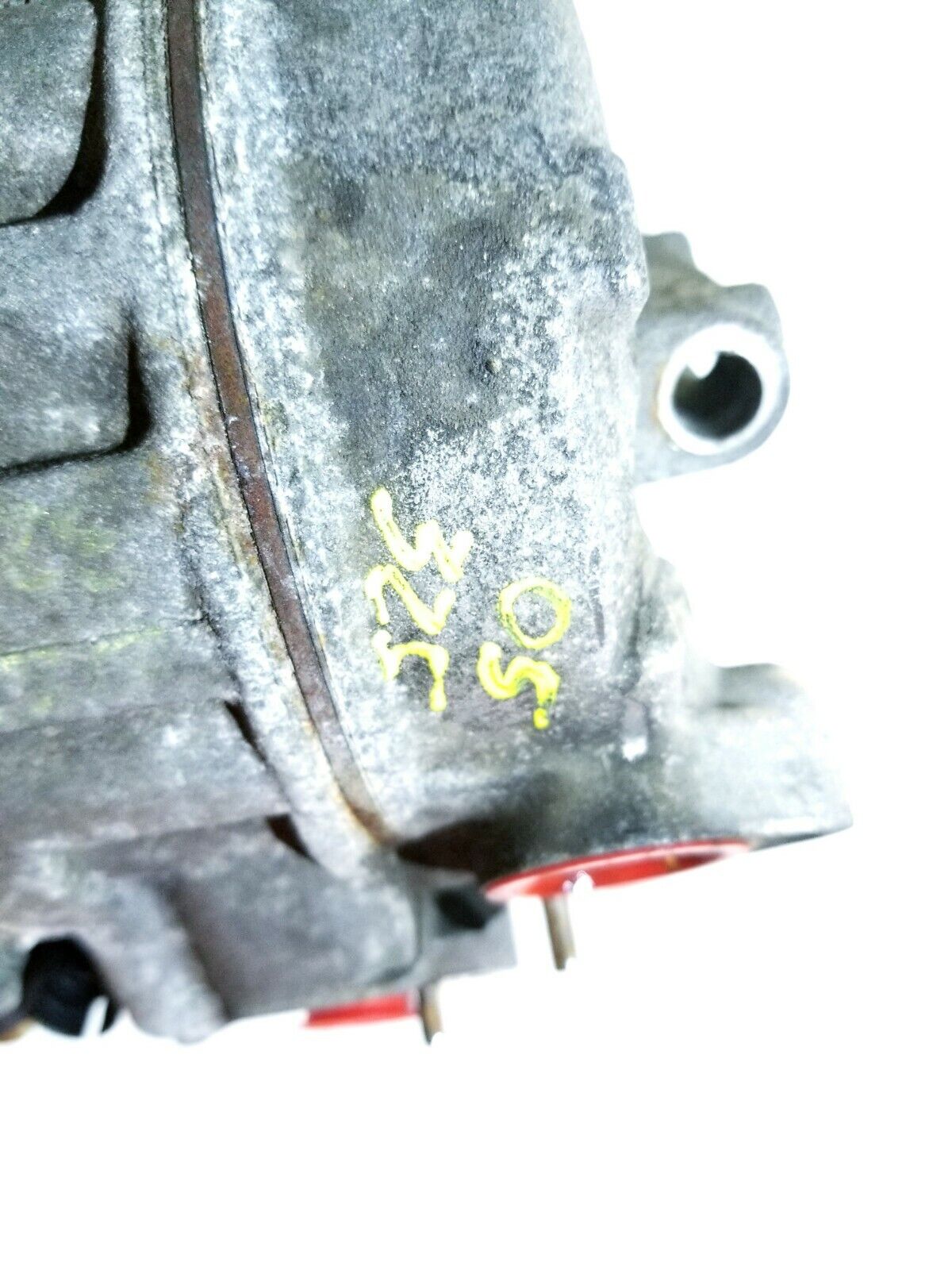 BMW E46 325xi AC Compressor Replacement - OEM Quality Auto Part for 2001-2005 Models - Perfect for Cooling System Repair & Maintenance