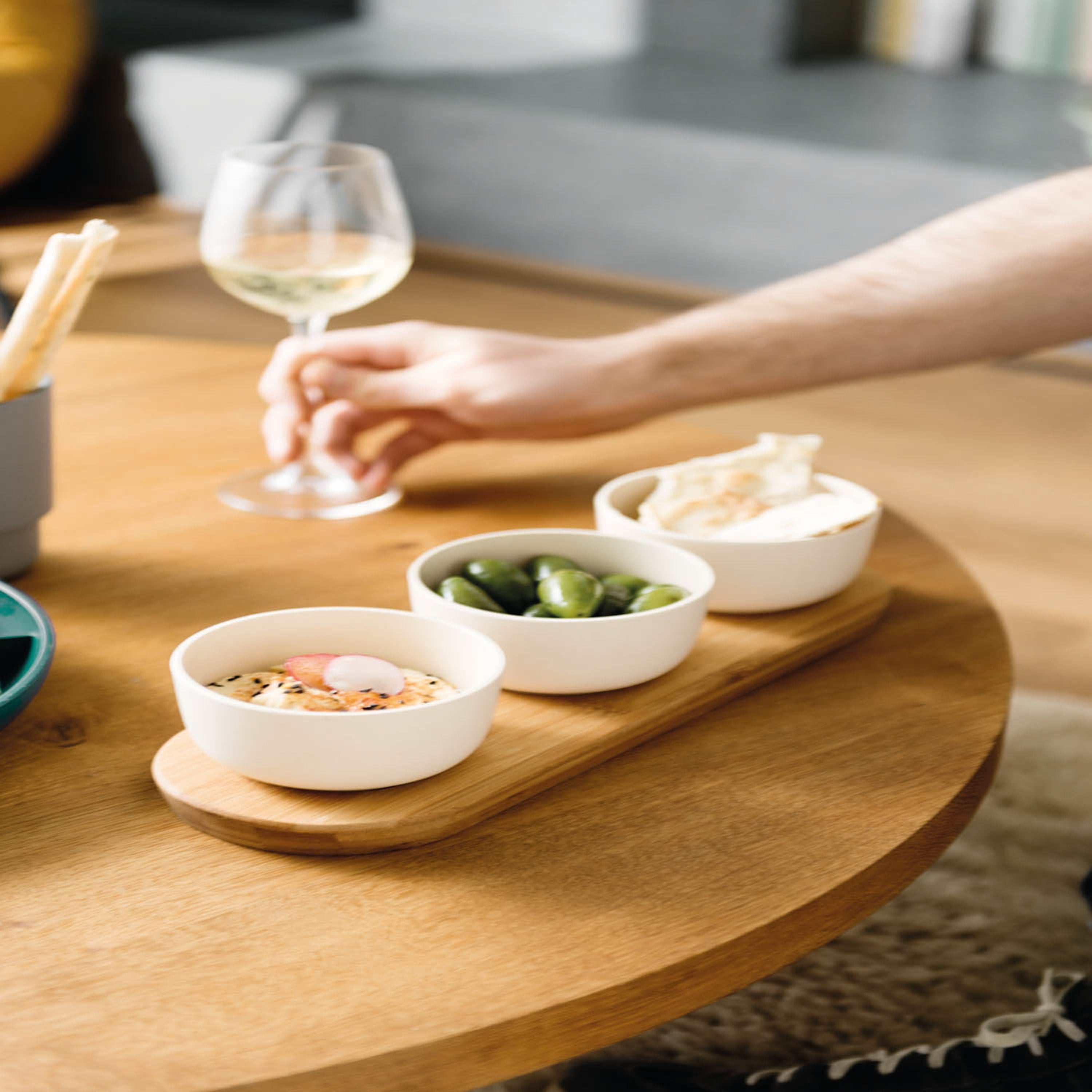 BergHOFF Leo 7-Piece Bamboo Covered Appetizer Set - 0.29qt Mini Serving Bowls with Lids - Perfect for Parties, Snacks, and Small Food Portions