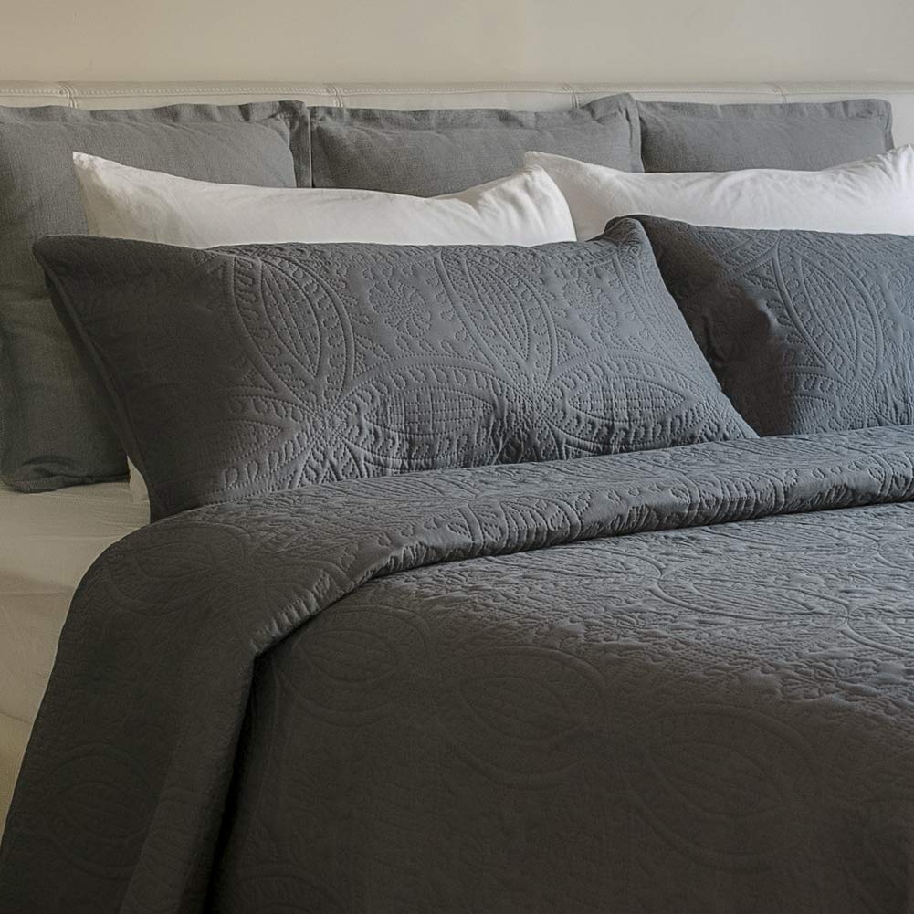 Luxury Mezzati Gray Bedspread Coverlet Set - Prestige Collection Brushed Microfiber 3-Piece Quilt (King/Cal King) for Bedroom Decor | Soft Comforter Bedding Cover Perfect for Master Bedroom, Guest Room & Hotel Style Makeover
