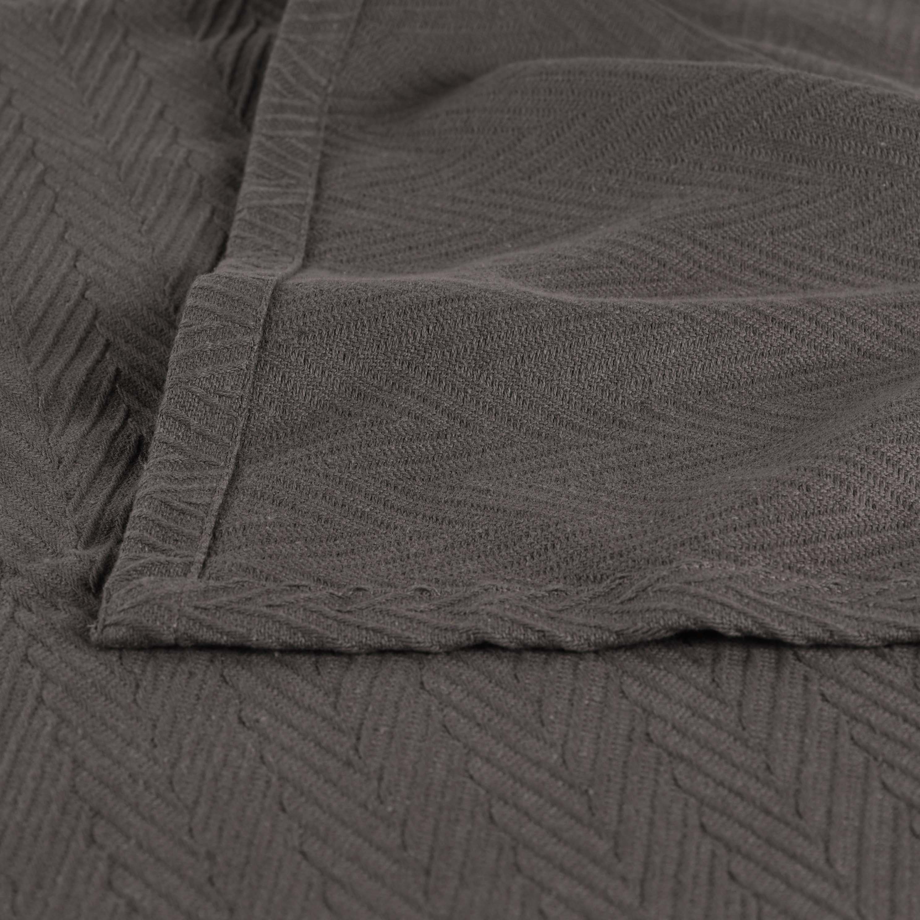 Soft All-Season Chevron Cotton Bed Blanket & Sofa Throw - Cozy Home Decor for Living Room, Bedroom, and Travel