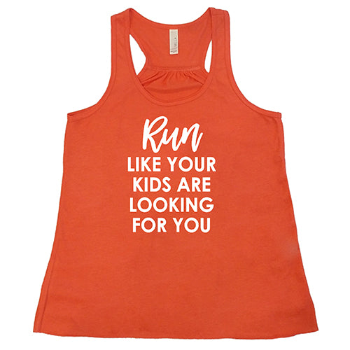 Funny Running Dad T-Shirt - 'Run Like Your Kids Are Looking For You' Humor Graphic Tee - Perfect for Jogging, Parenting Gifts & Family Outfits