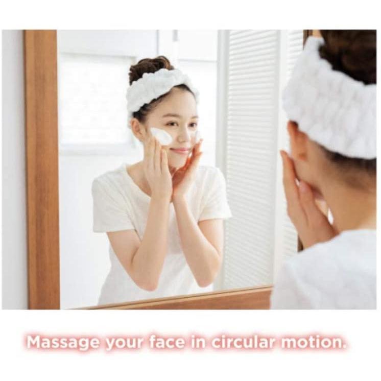 BCL Momopuri Peach Cleansing Wash - Gentle Foaming Facial Cleanser with Peach Extract (150g) for Soft, Hydrated Skin | Perfect for Daily Skincare Routine & Travel