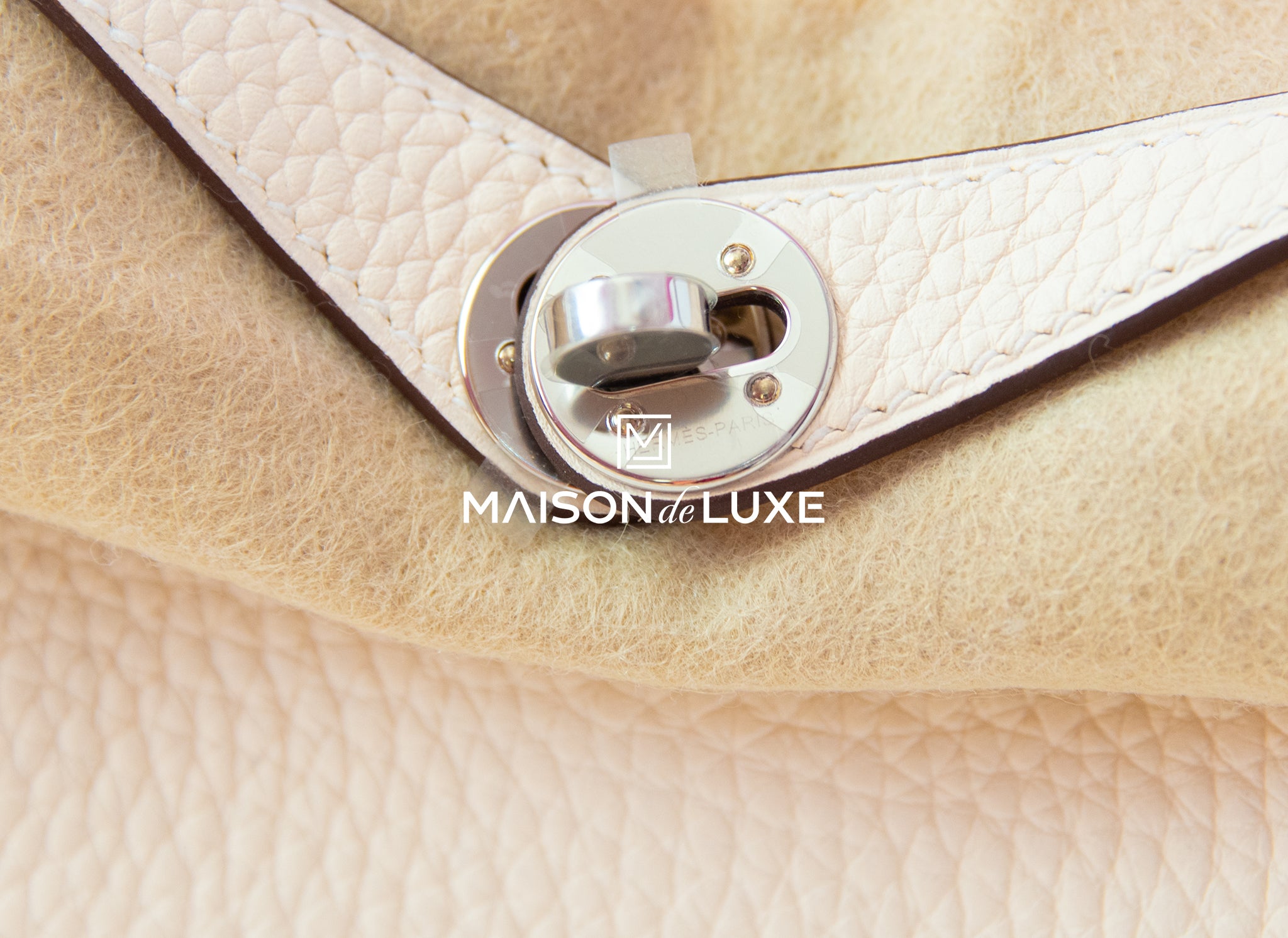 Hermes Mini Lindy 20 Handbag in Nata Clemence Leather with Palladium Hardware - Perfect for Everyday Use and Special Occasions