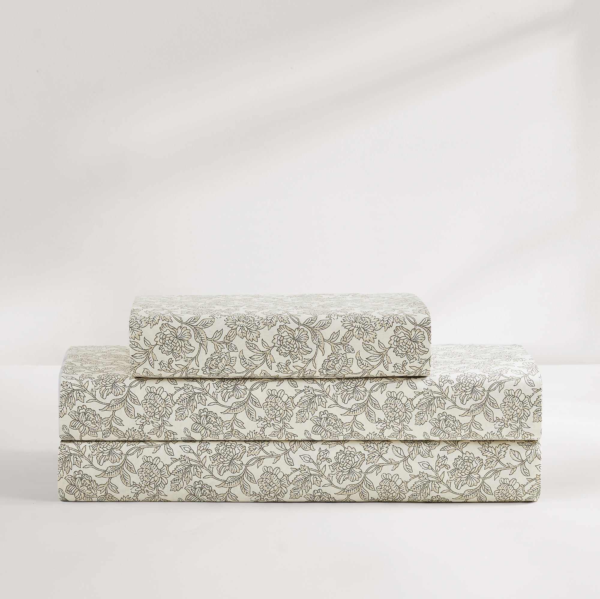 Zara Floral Print 100% Cotton Bed Sheet Set - Queen Size, 4-Piece Set for Soft & Breathable Bedding | Perfect for Master Bedroom, Guest Room & Dormitory