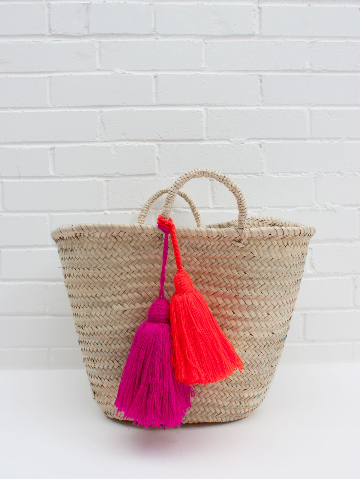 Large Decorative Giant Tassels for Home Decor, Party Supplies, and DIY Crafts - Perfect for Wall Hangings, Gift Wrapping, and Event Decorations