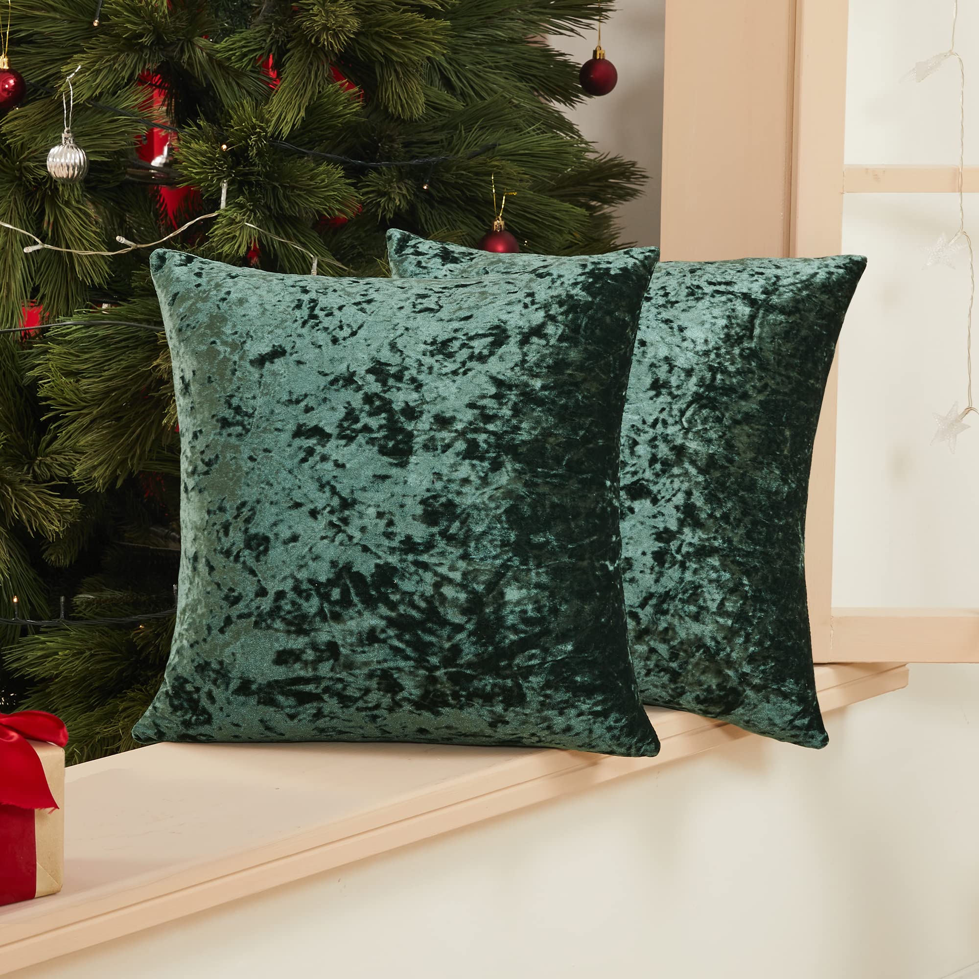 Deconovo Dark Green Velvet Decorative Throw Pillow Covers 18x18 Inch - 2 Pack Soft Cushion Covers for Sofa, Bed, Living Room & Home Decor