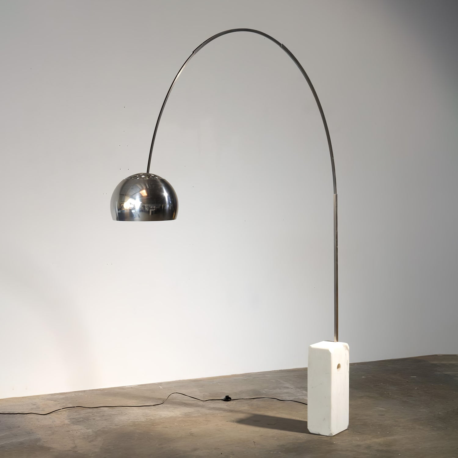Arcadia Luxe Modern Floor Lamp - Adjustable Brightness LED Standing Light for Living Room, Bedroom & Office - Perfect for Reading, Relaxing & Decorating