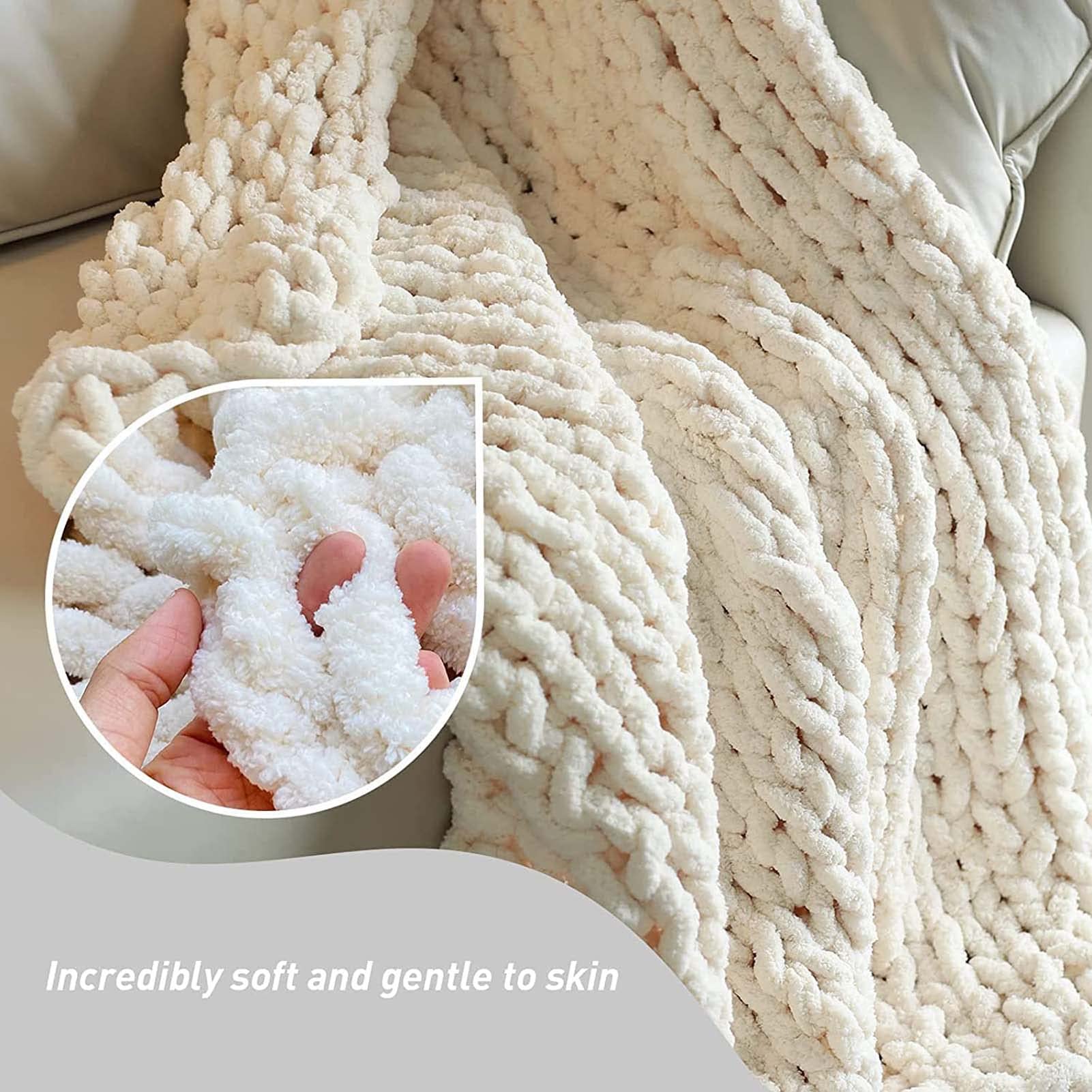Soft Chunky Knit Throw Blanket 39x39 Inches (100x100cm) - Cozy & Bulky Blanket for Bed, Sofa, Dorm - Perfect for Snuggling, Netflix Nights & Winter Warmth