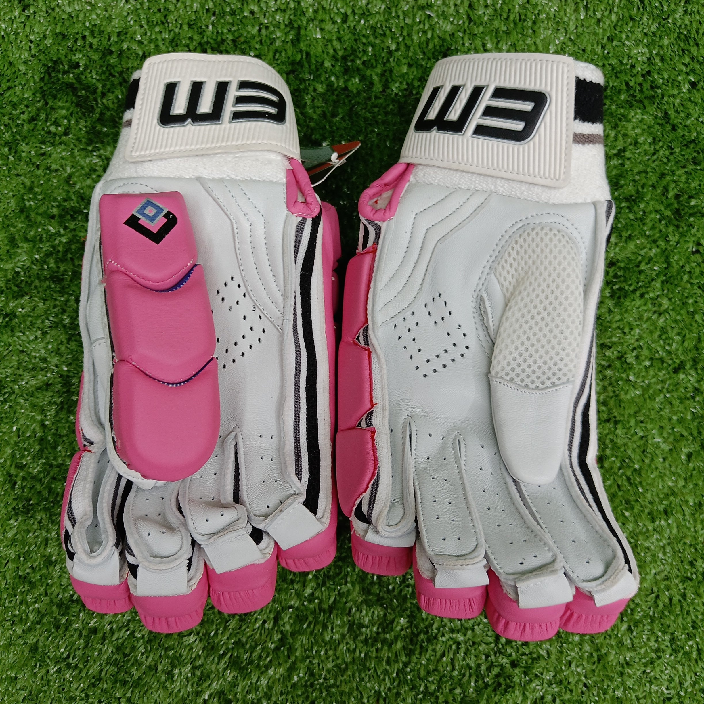 EM GT 1.0 Pink Junior/Youth Cricket Batting Gloves - Lightweight Protective Gear for Young Players - Perfect for Practice, Training & Matches