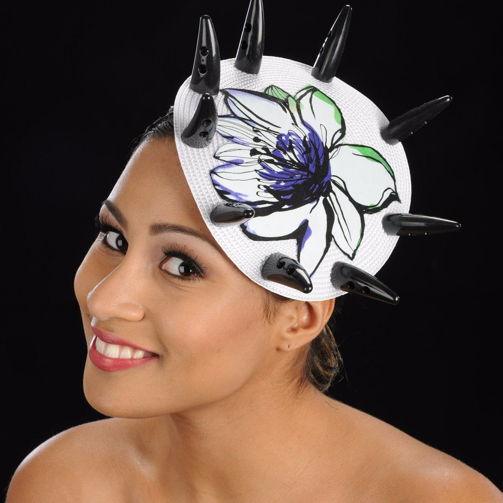 Elegant White Straw Fascinator with Small Horns & Floral Applique - Perfect for Weddings, Tea Parties & Vintage Fashion Events