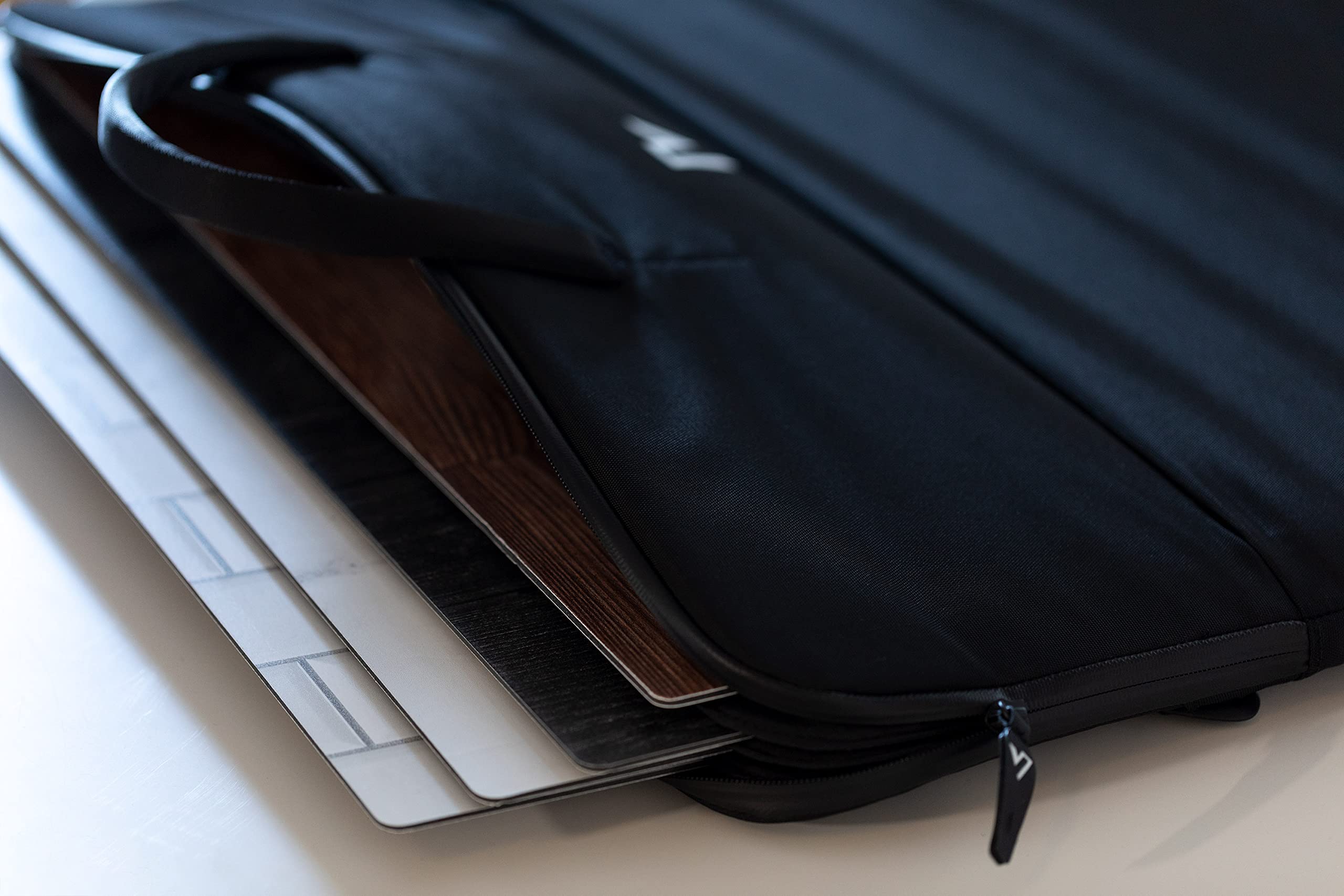 V-FLAT WORLD - Professional Duo Board Bag for Skateboards & Longboards - Perfect for Travel, Commuting & Storage
