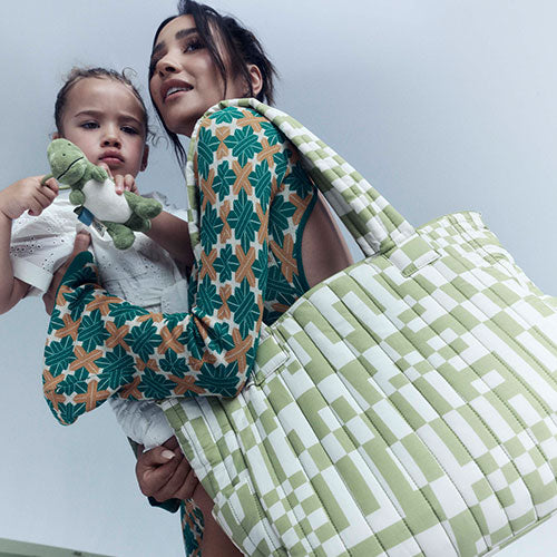 Stylish and Durable Play Date Tote Bag - Perfect for Beach, Shopping, and Everyday Use