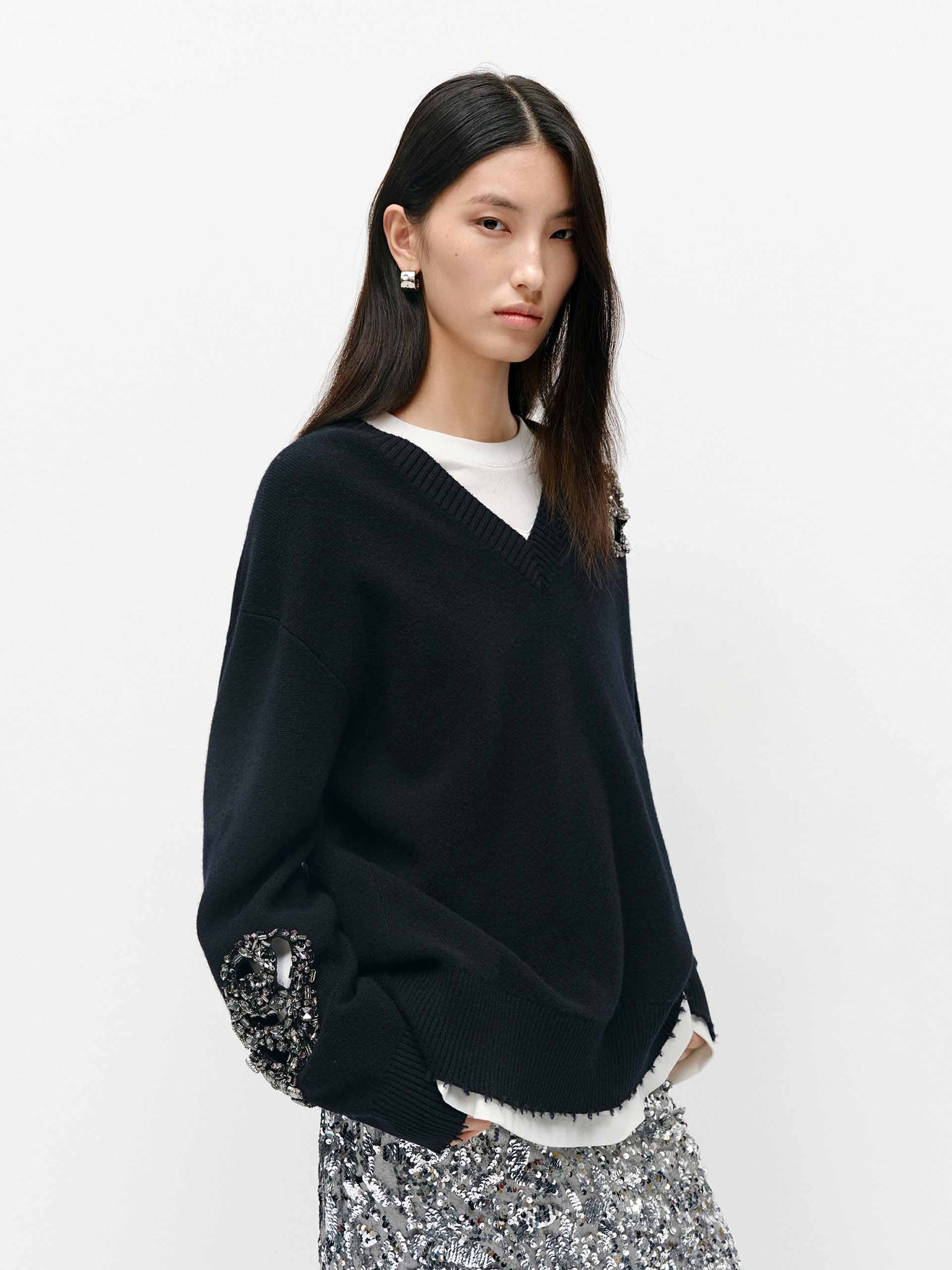 Premium Crystal Detail Wool Sweater for Women - Soft & Warm Winter Knitwear - Perfect for Office, Date Night & Holiday Outfits