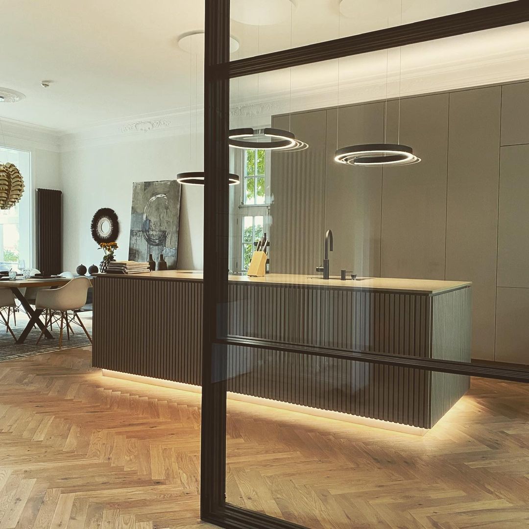 Modern Circular Chandelier - Elegant Ceiling Light Fixture for Dining Room, Living Room & Bedroom | Perfect for Home Decor & Interior Design