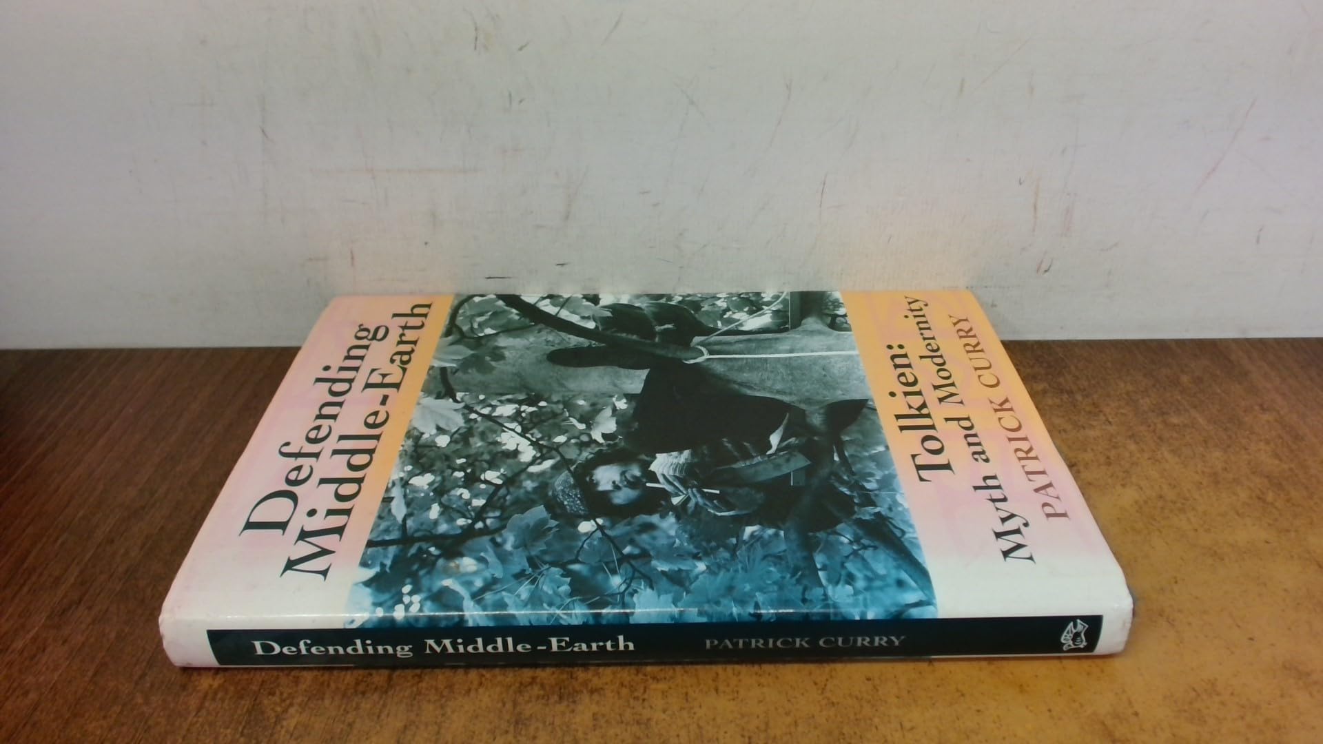 Defending Middle-earth: Tolkien's Myth and Modernity - Explore Tolkien's Literary Legacy for Fantasy Readers and Scholars | Perfect for Book Clubs, Academic Studies, and Fantasy Enthusiasts