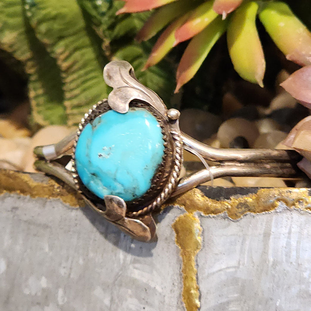 Vintage Large Stone Cuff Bracelet for Women - Boho Chic Statement Jewelry for Parties, Weddings & Special Occasions