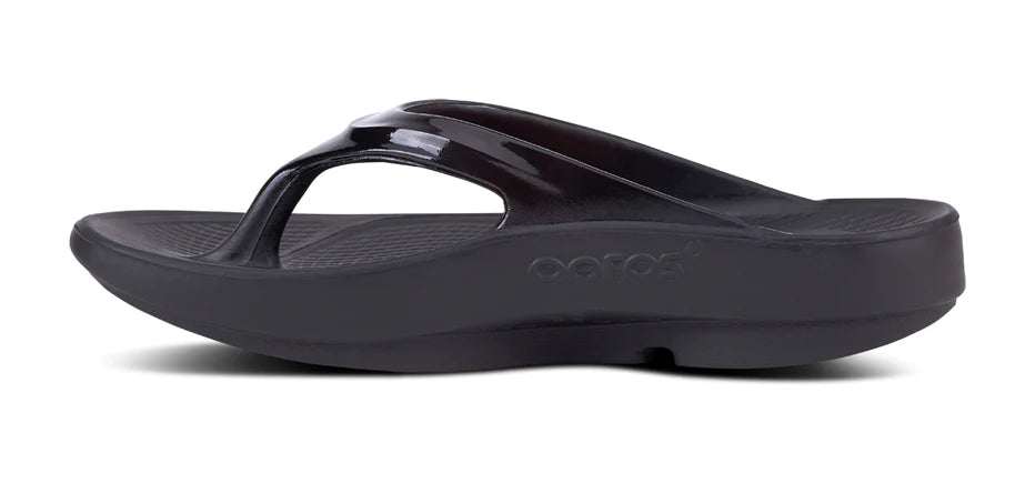 OOFOS Women's OOlala Sandals - Black Recovery Footwear for Plantar Fasciitis & Arch Support - Perfect for Post-Workout, Travel & Everyday Comfort