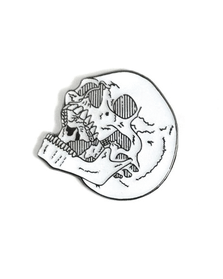 Glow in the Dark Laughing Skull Pin - Spooky Halloween Accessory for Costumes, Jackets & Backpacks | Unique Gothic Punk Fashion Jewelry