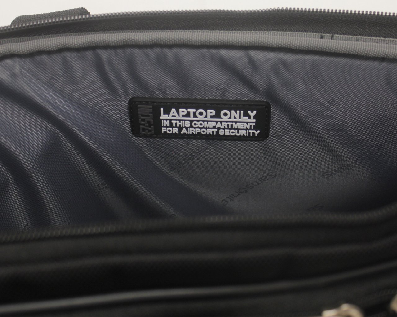 Samsonite Black 17.3 Inch Laptop Case - Durable & Lightweight for Business Travel & Daily Commute