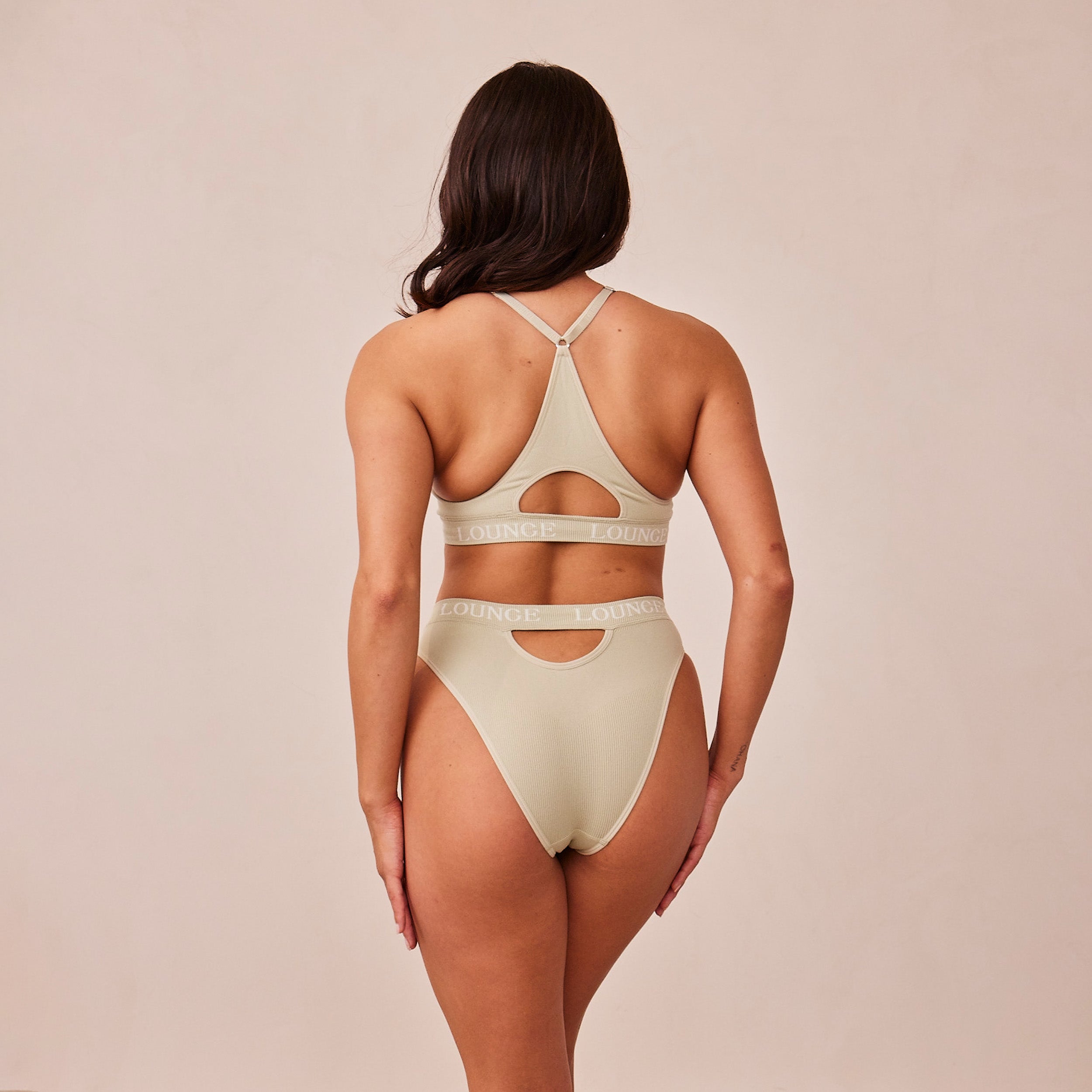 Seamless Comfort Bra - Olive Green Wireless Support for Yoga, Workout & Everyday Wear