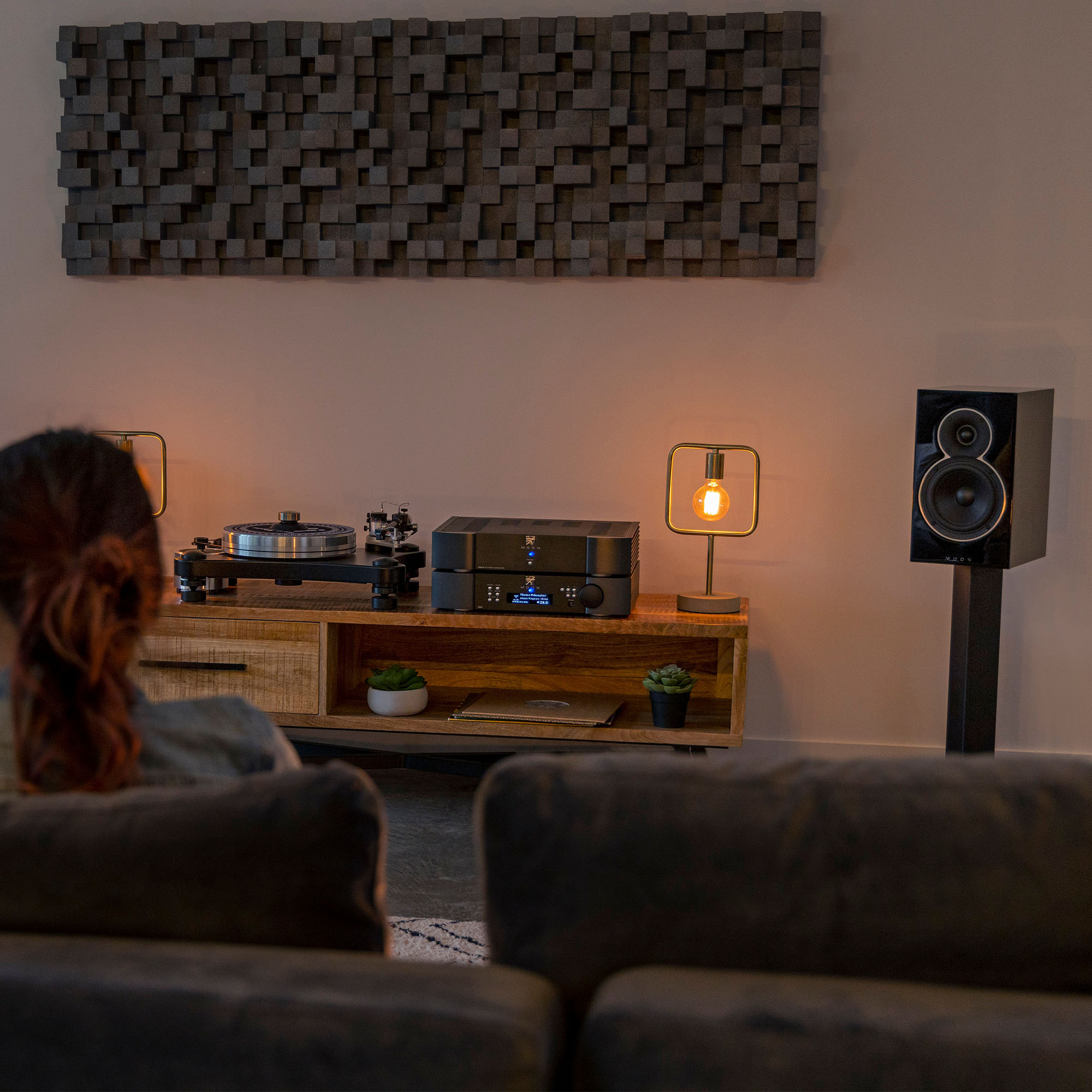 Simaudio MOON Voice 22 High-End Bookshelf Speakers Pair - Premium Audio for Home Theater & Music Listening