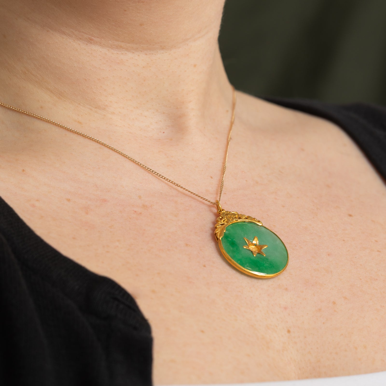 Exquisite Chinese Donut Jadeite Pendant - 20.00ct Natural Green Jade Jewelry for Women | Perfect for Gifts, Meditation & Spiritual Healing