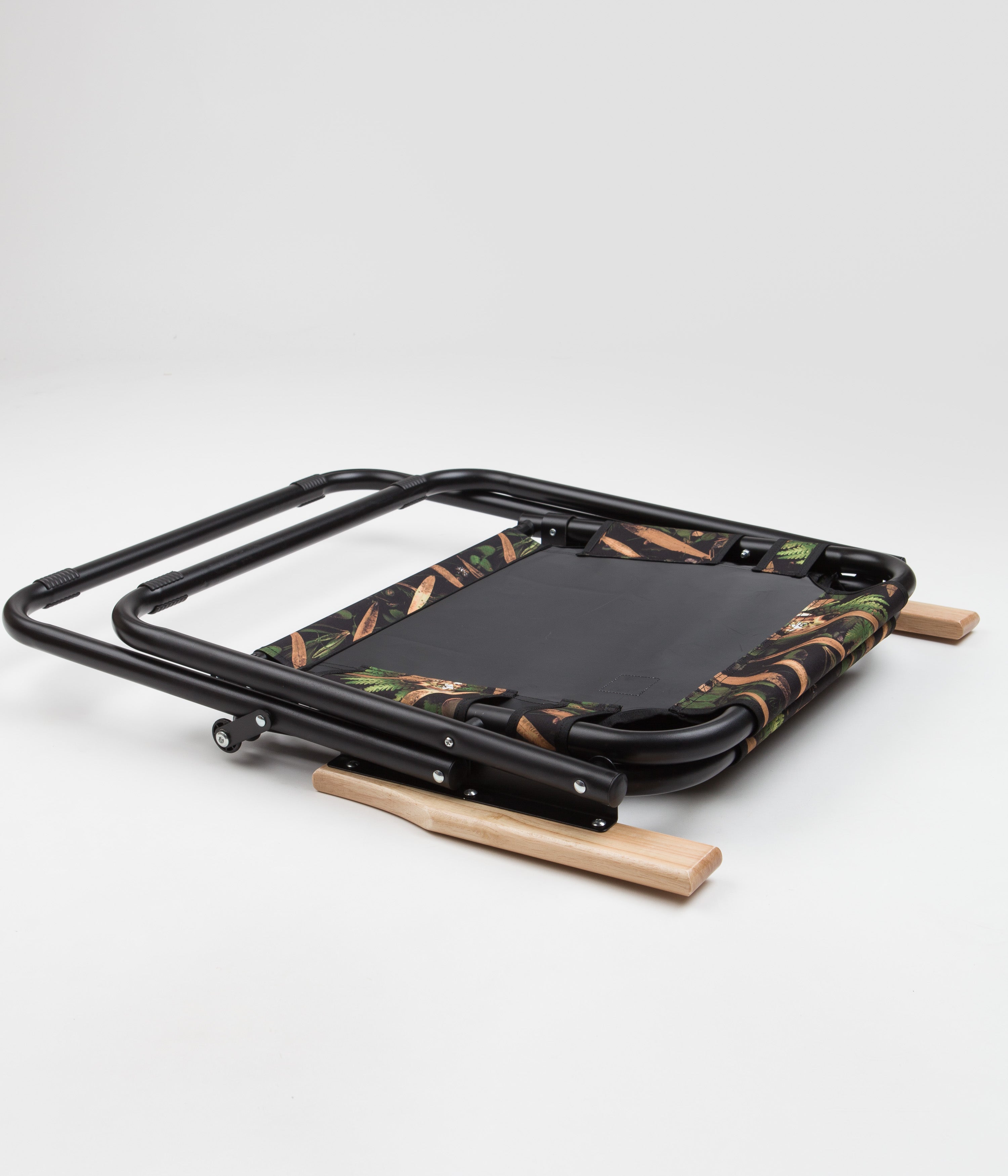 Carhartt Lumen Folding Chair - Portable Camping & Outdoor Chair with Lumen Print in Black - Perfect for Camping, Hiking, Picnics & Backyard Gatherings
