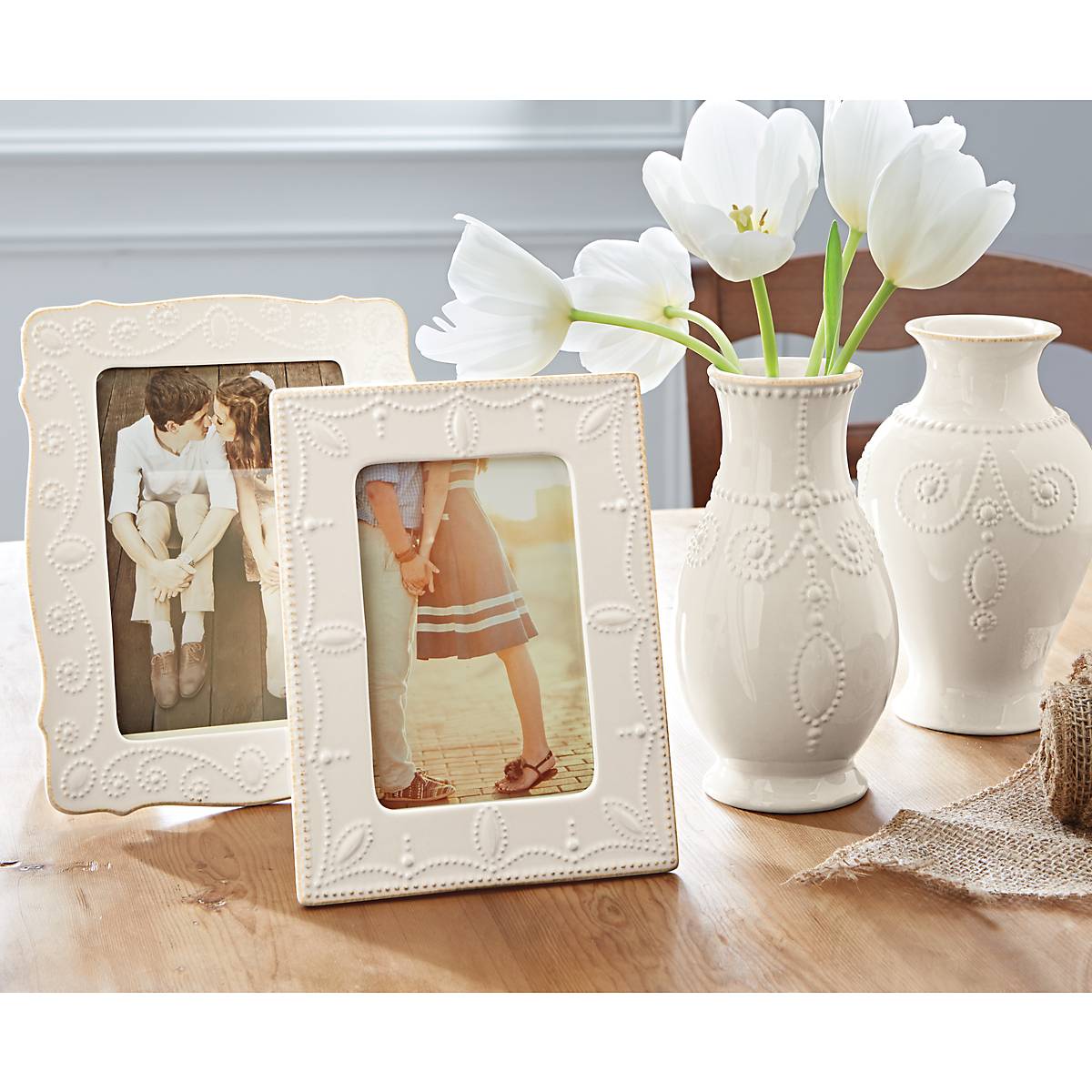 French Pearlescent White 5x7 Photo Frame - Elegant Display for Wedding Photos, Home Decor & Gift Giving