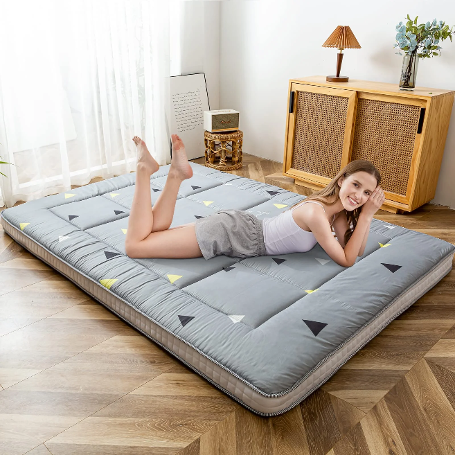 MAXYOYO Japanese Futon Mattress - Thick Padded Floor Mattress for Camping, Guest Bed & Couch | Portable Tatami Style Sleeping Mat for Indoor/Outdoor Use