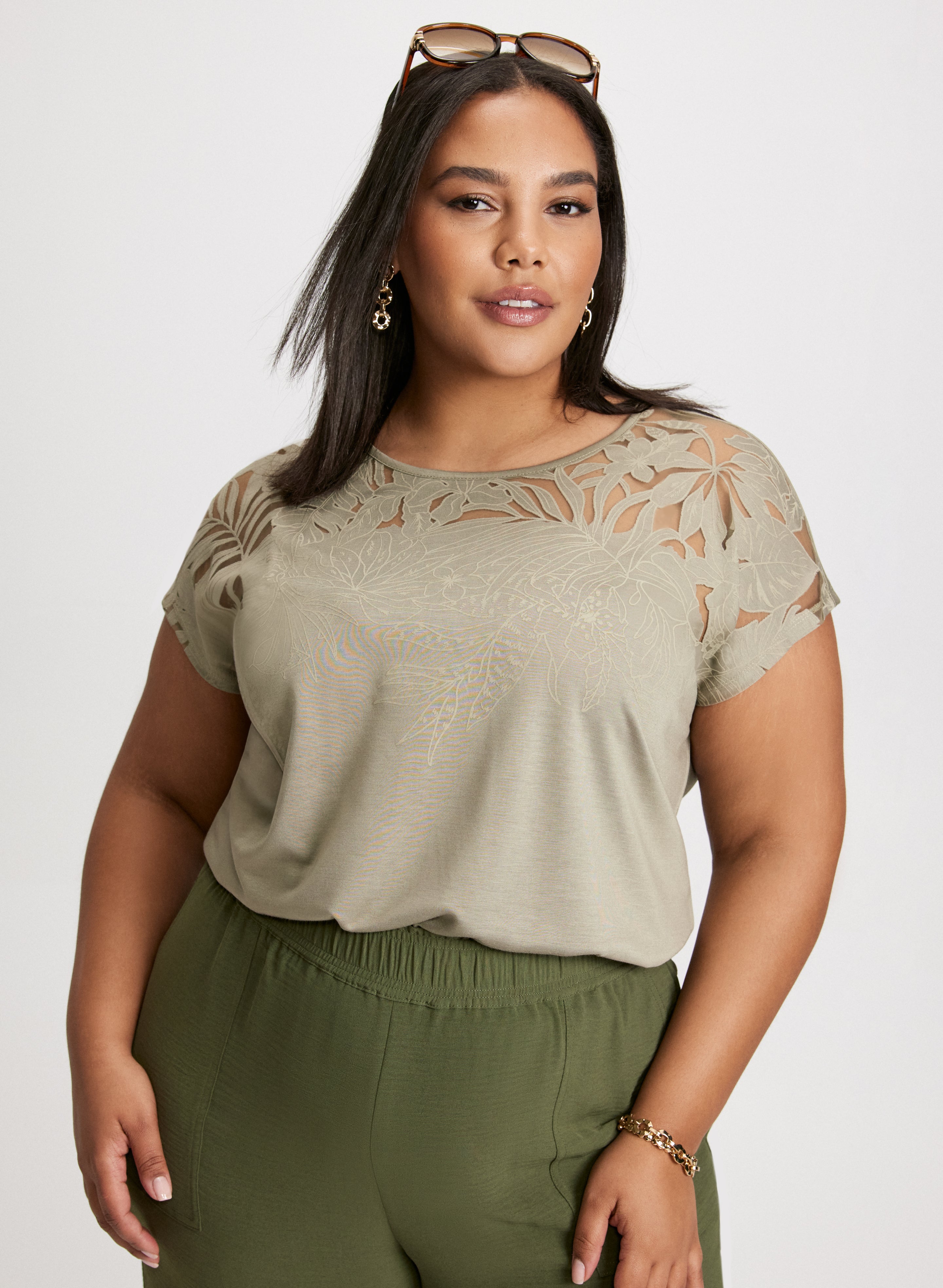 Floral Lace Detail Burnout Tee - Women's Boho Chic T-Shirt for Casual Wear & Summer Outfits