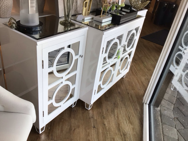Modern 3-Piece White Lacquered TV Stand with Mirrored Front - Perfect for Living Room, Bedroom & Home Theater Entertainment Centers