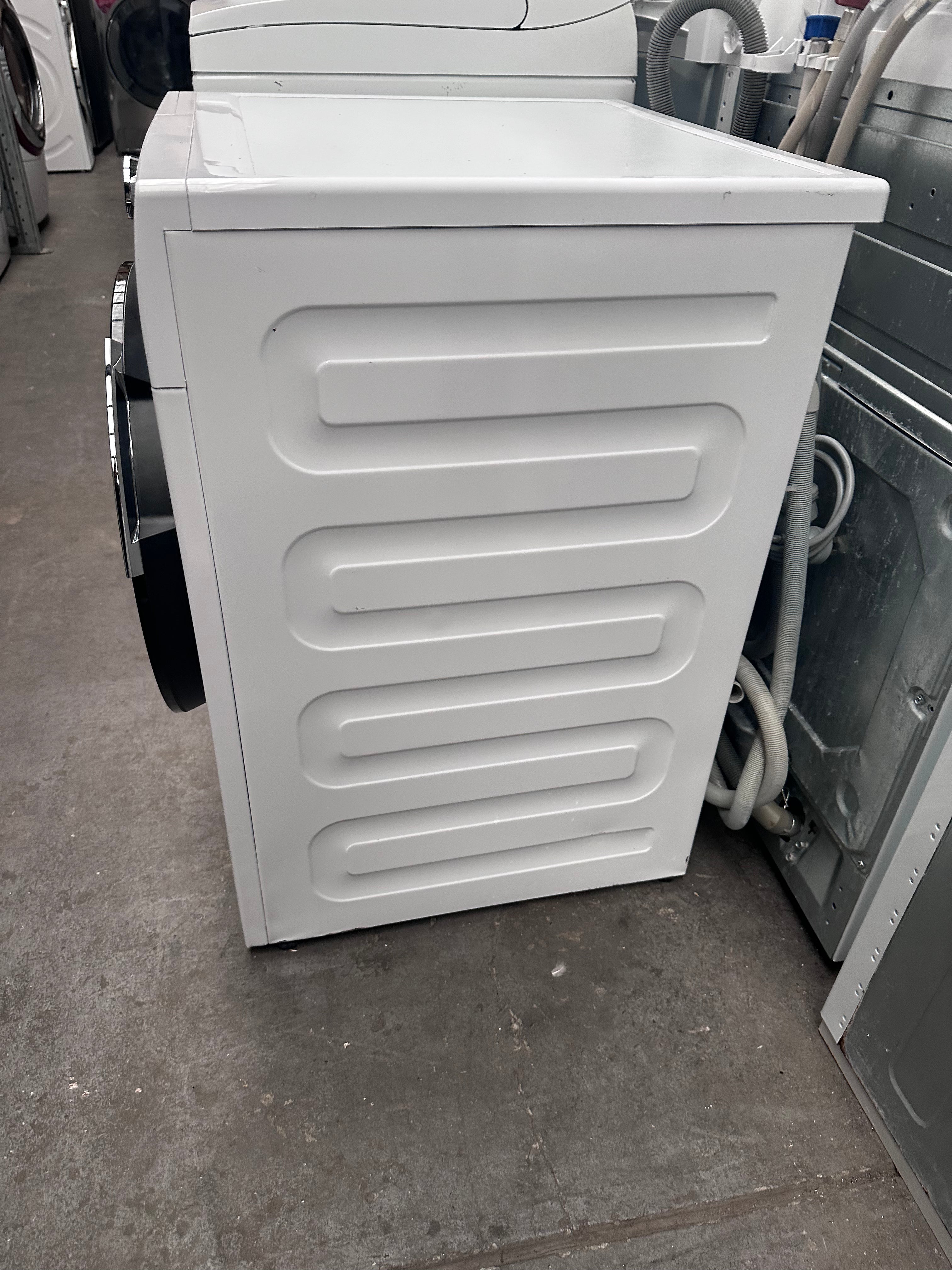 Beko 8.5kg Front Load Washing Machine - Energy Efficient, Refurbished - Perfect for Apartments & Small Laundry Rooms