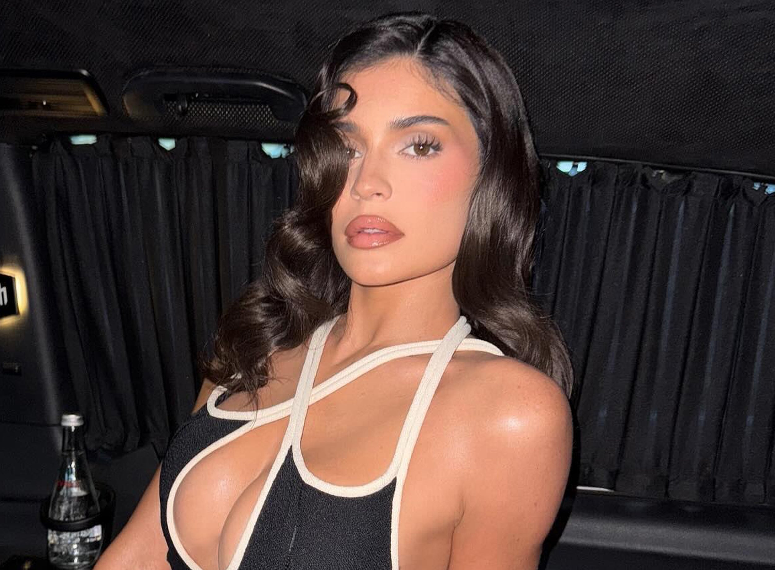 Kylie Jenner Schiaparelli Makeup Look Tutorial - Luxury High Fashion Beauty for Parties & Red Carpet Events