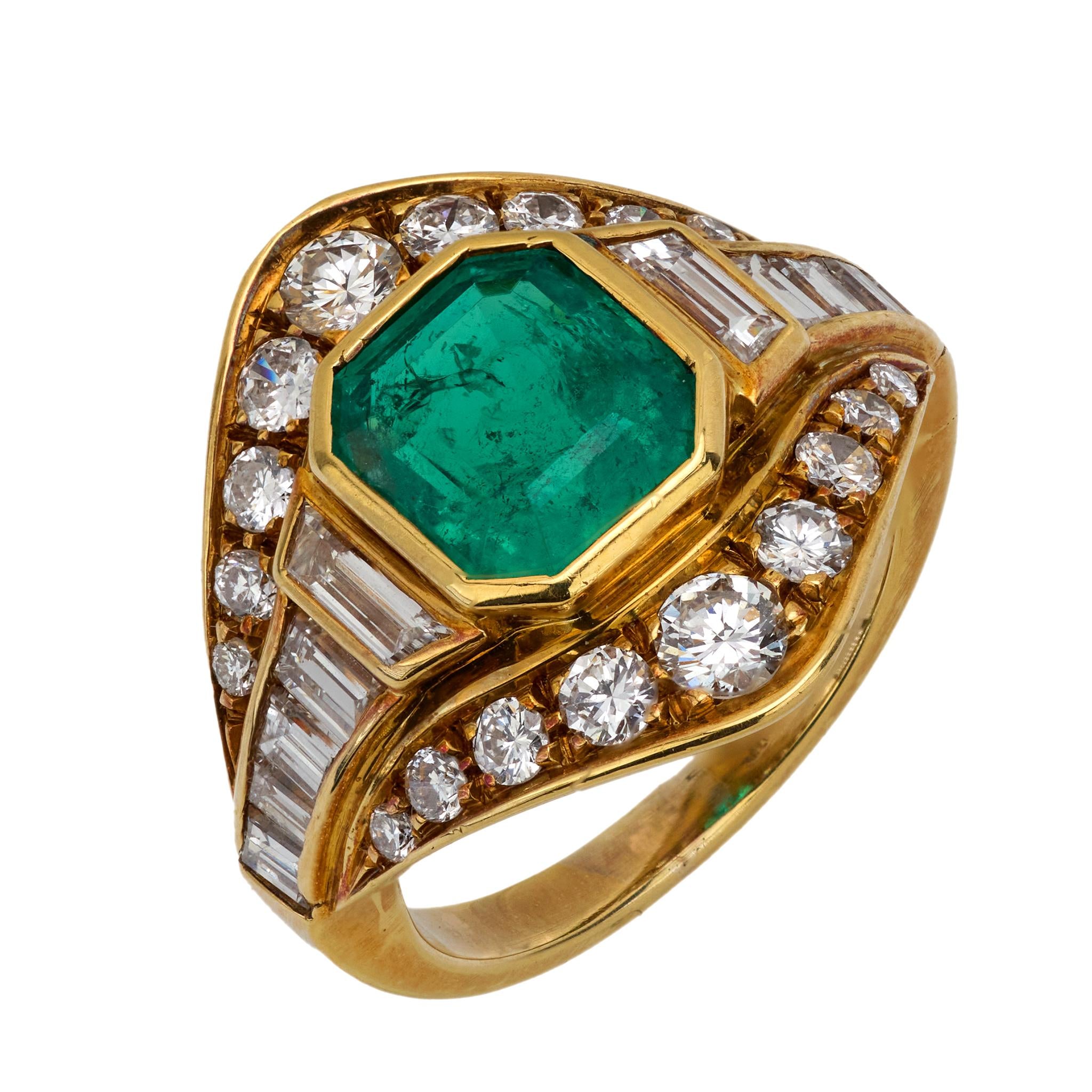 Vintage GIA Certified 2 Carat Colombian Emerald & Diamond 18K Yellow Gold Ring for Engagement, Wedding & Special Occasions