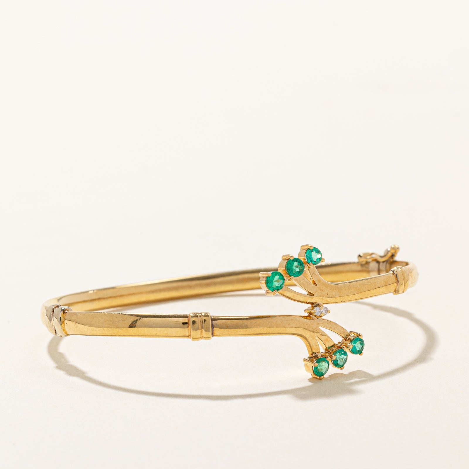 Exquisite Italian Emerald & Diamond Bypass Bracelet | 0.60ctw Emerald & 0.02ctw Diamond | 7
