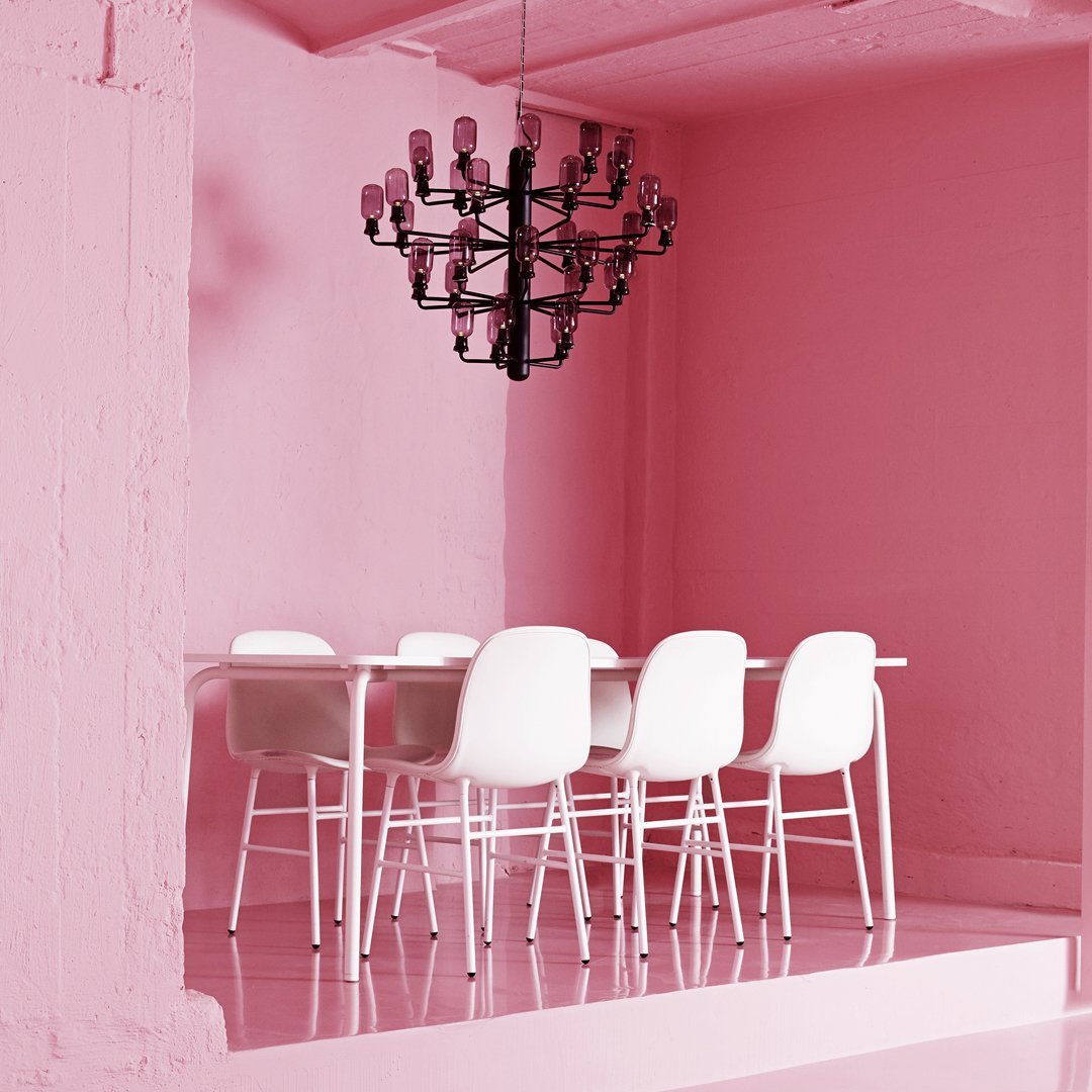Modern Form Chair with Sturdy Metal Legs & Soft Upholstery - Perfect for Home Office, Living Room & Dining Room Decor