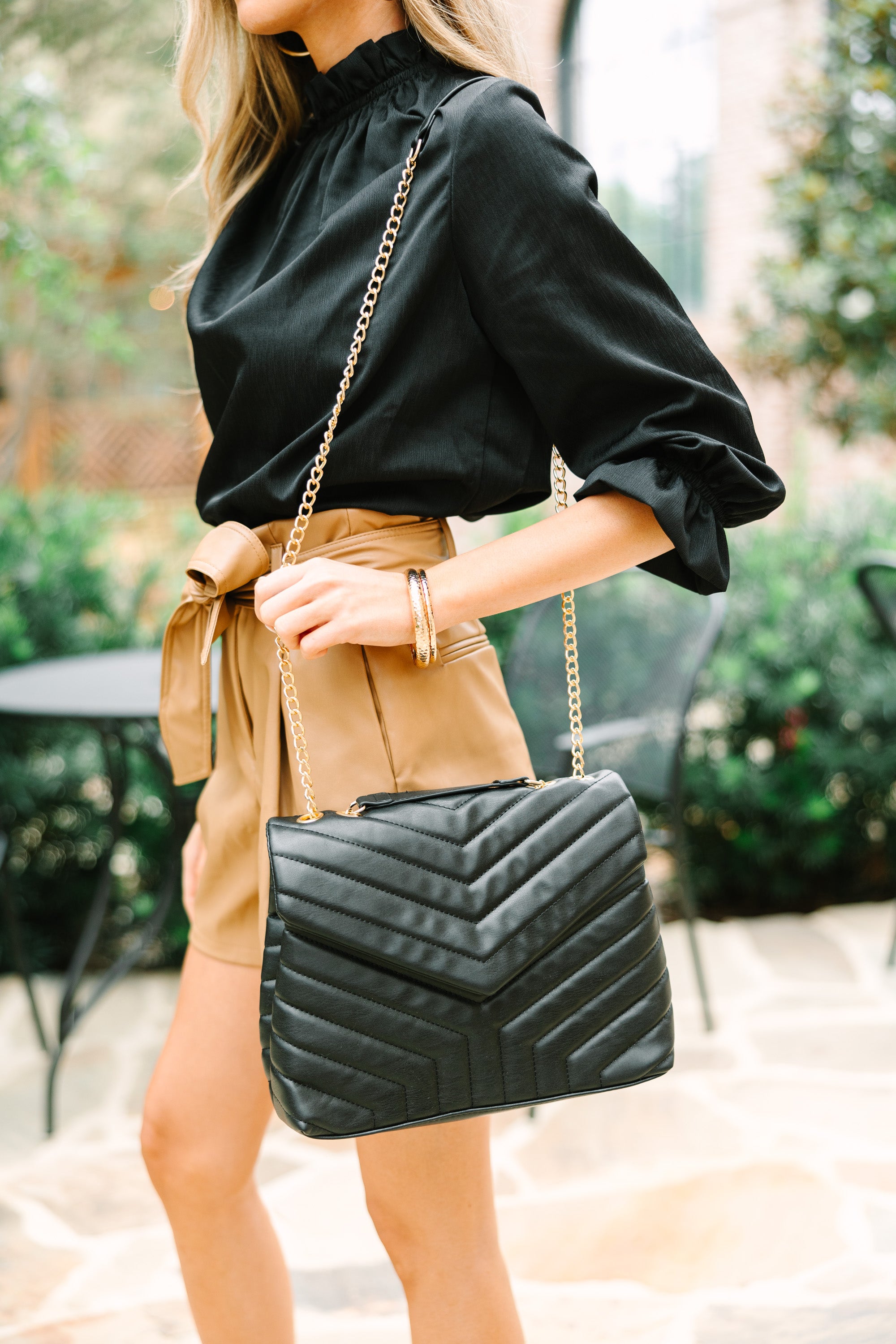 Stylish Black Quilted Crossbody Purse for Women - Fashionable Shoulder Bag with Adjustable Strap - Perfect for Work, Travel & Everyday Use