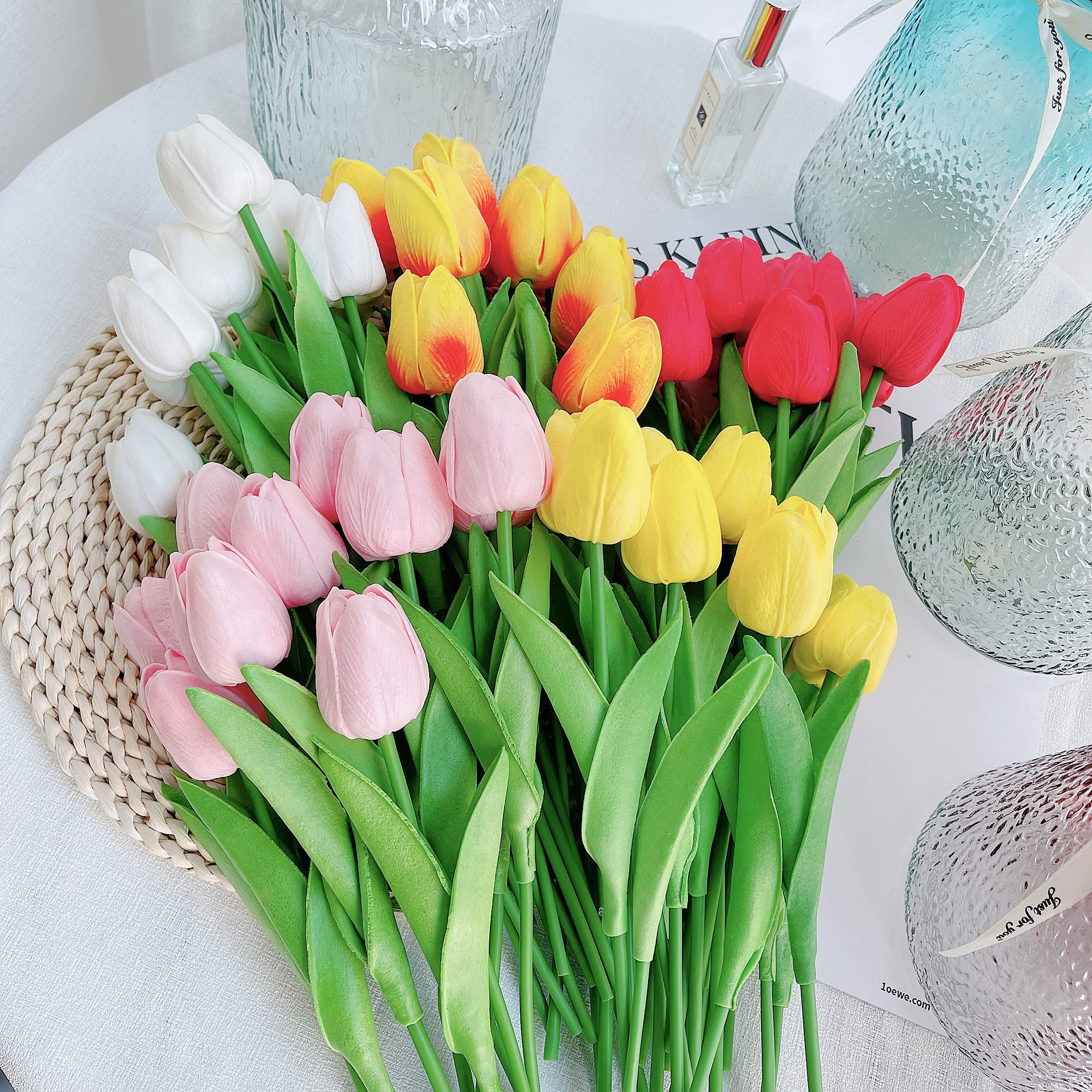 UKELER 24 Pcs Fragrant Red Artificial Tulip Flowers - 13.5 Inch Tall Silk Tulips for Home Decor, Kitchen, Wedding Centerpieces, Wreath Arrangements - Perfect for Spring Decor, Table Centerpieces & DIY Floral Projects