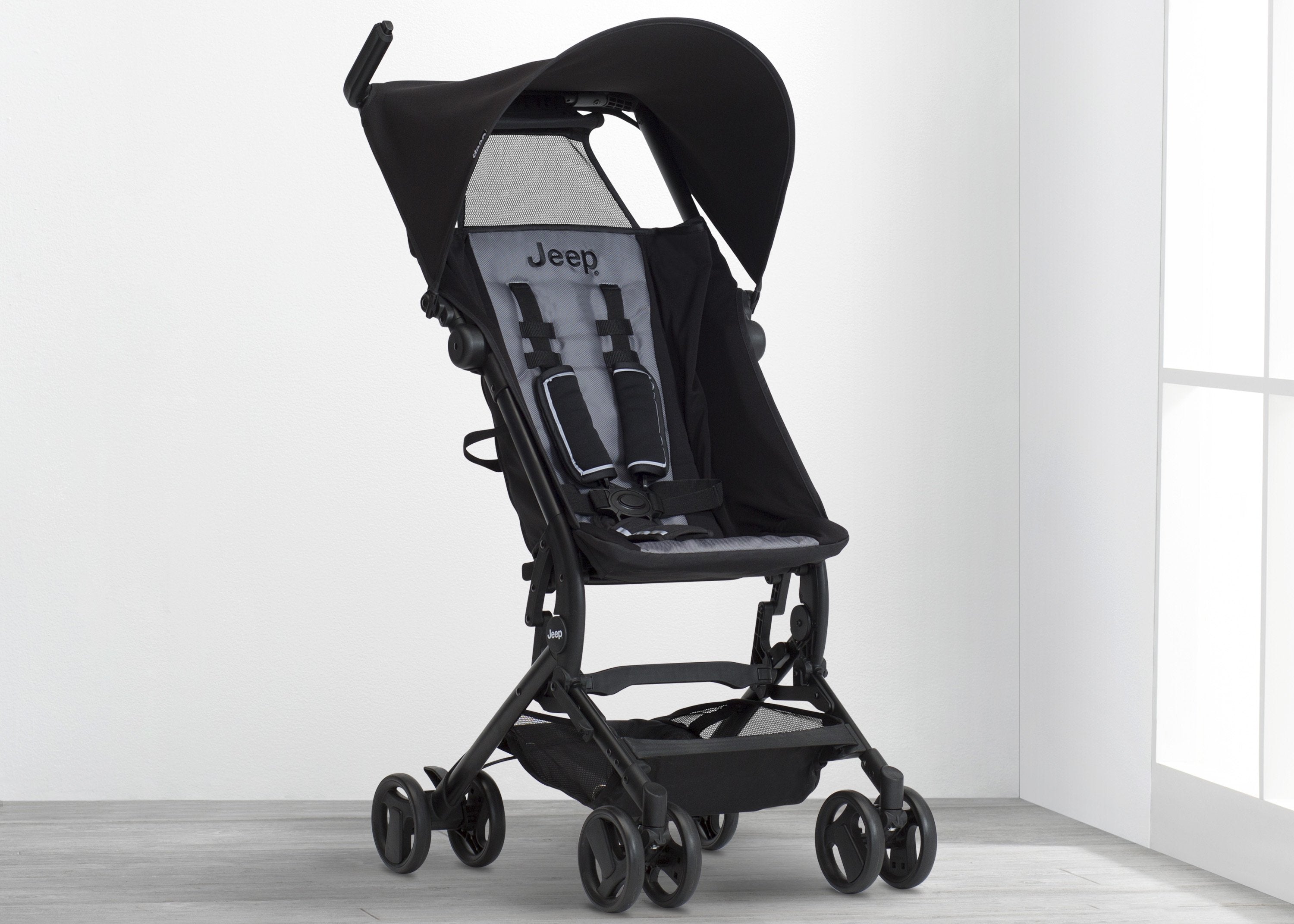 Jeep® Clutch Plus Lightweight Compact Travel Stroller with Adjustable Reclining Seat - Perfect for Air Travel, Shopping & City Walks