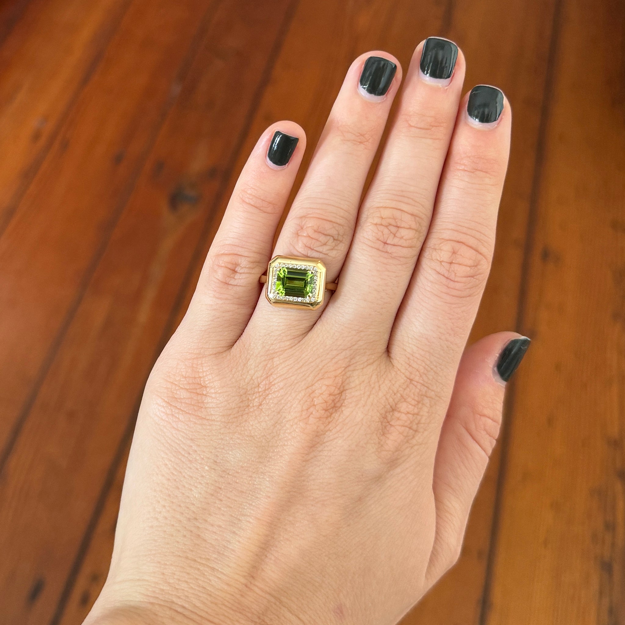 Goshwara 18K Gold Emerald Cut Peridot & Diamond Ring for Women | Elegant Green Gemstone Jewelry for Engagement, Anniversary & Special Occasions