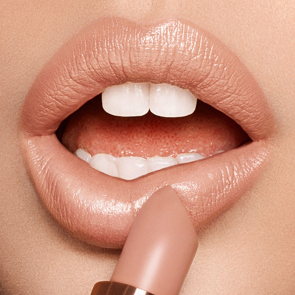 Long Lasting Matte Liquid Lipstick - Waterproof & Smudge Proof - Velvety Smooth Finish - Perfect for Parties, Dates & Everyday Wear