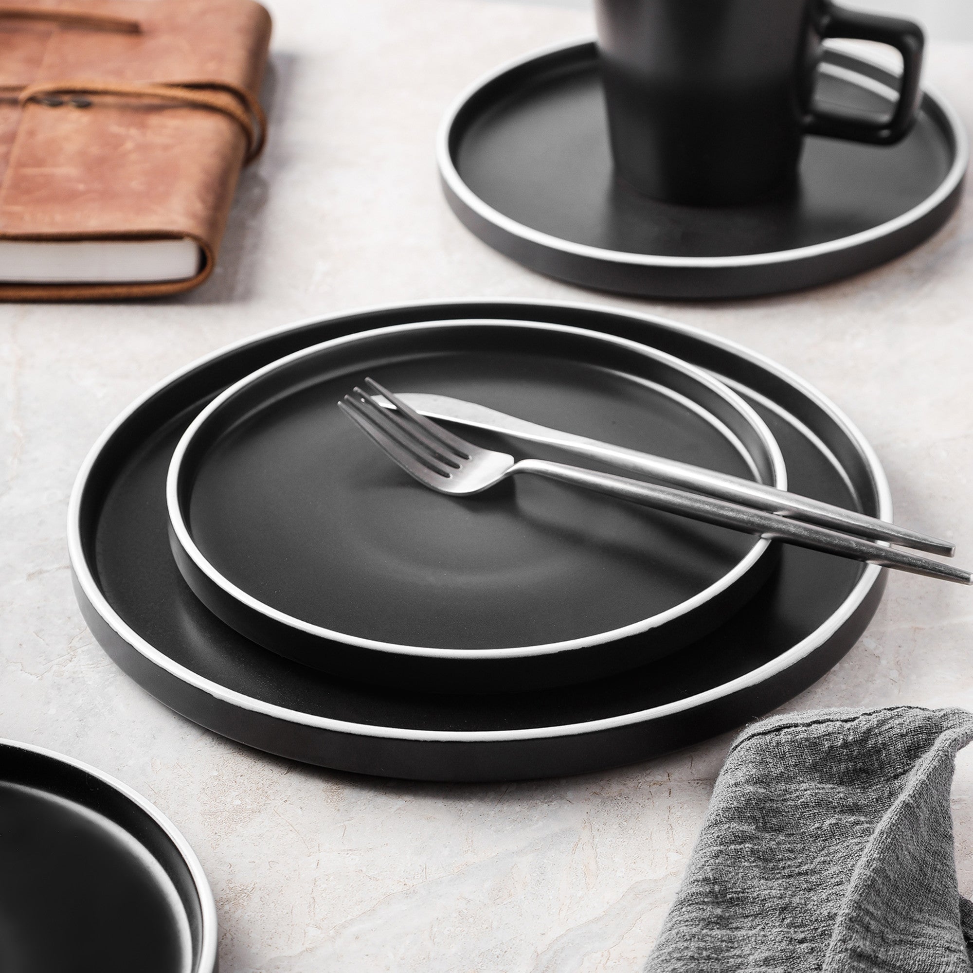 Premium Allison Stoneware Dinnerware Set - Black Matte with White Rim - Elegant Dinner Plates, Bowls & Mugs for Modern Dining, Entertaining & Everyday Use